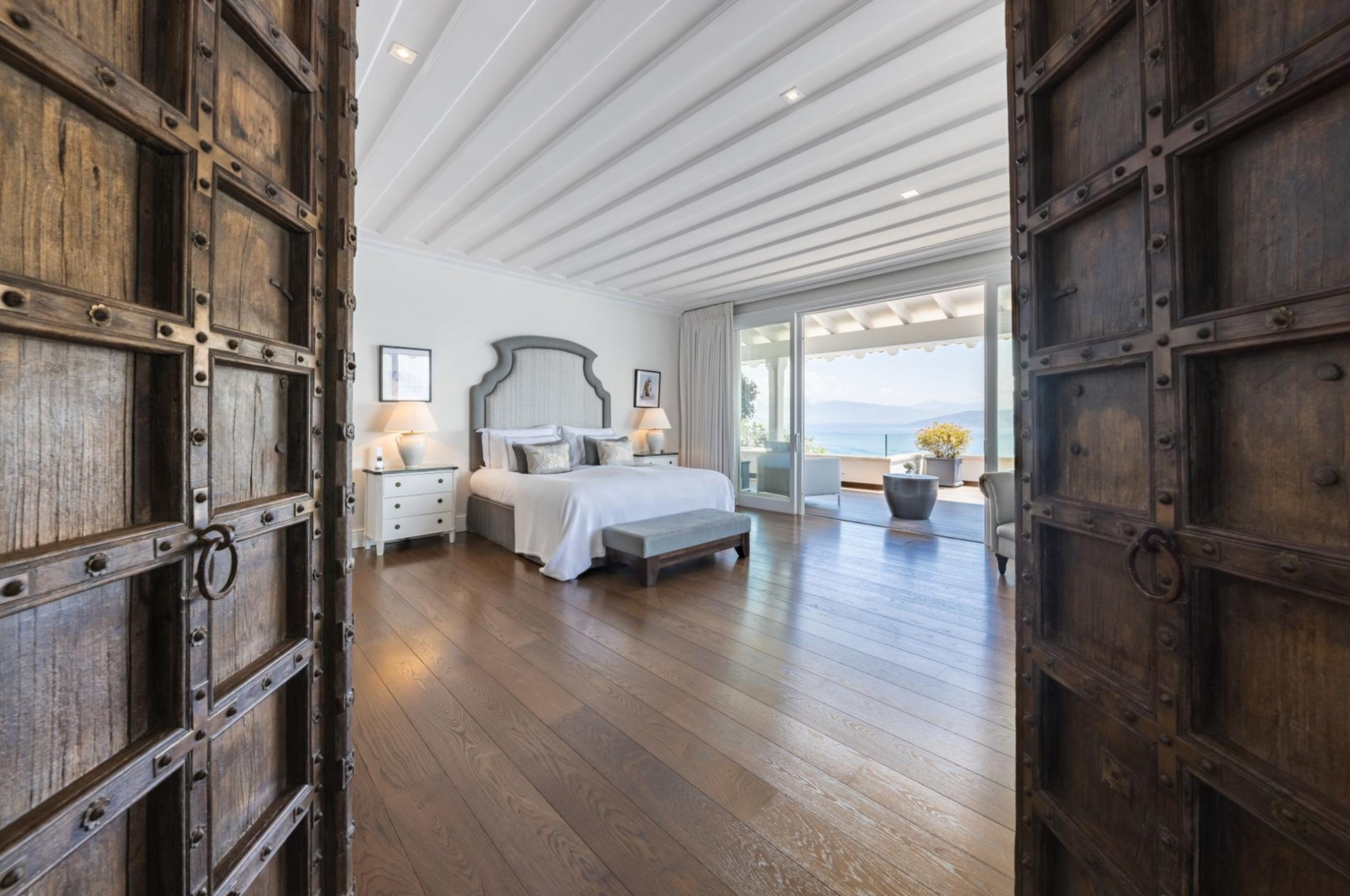 villa-chara-bedroom-balcony-sea-view-grand-elegant-design-luxury-corfu