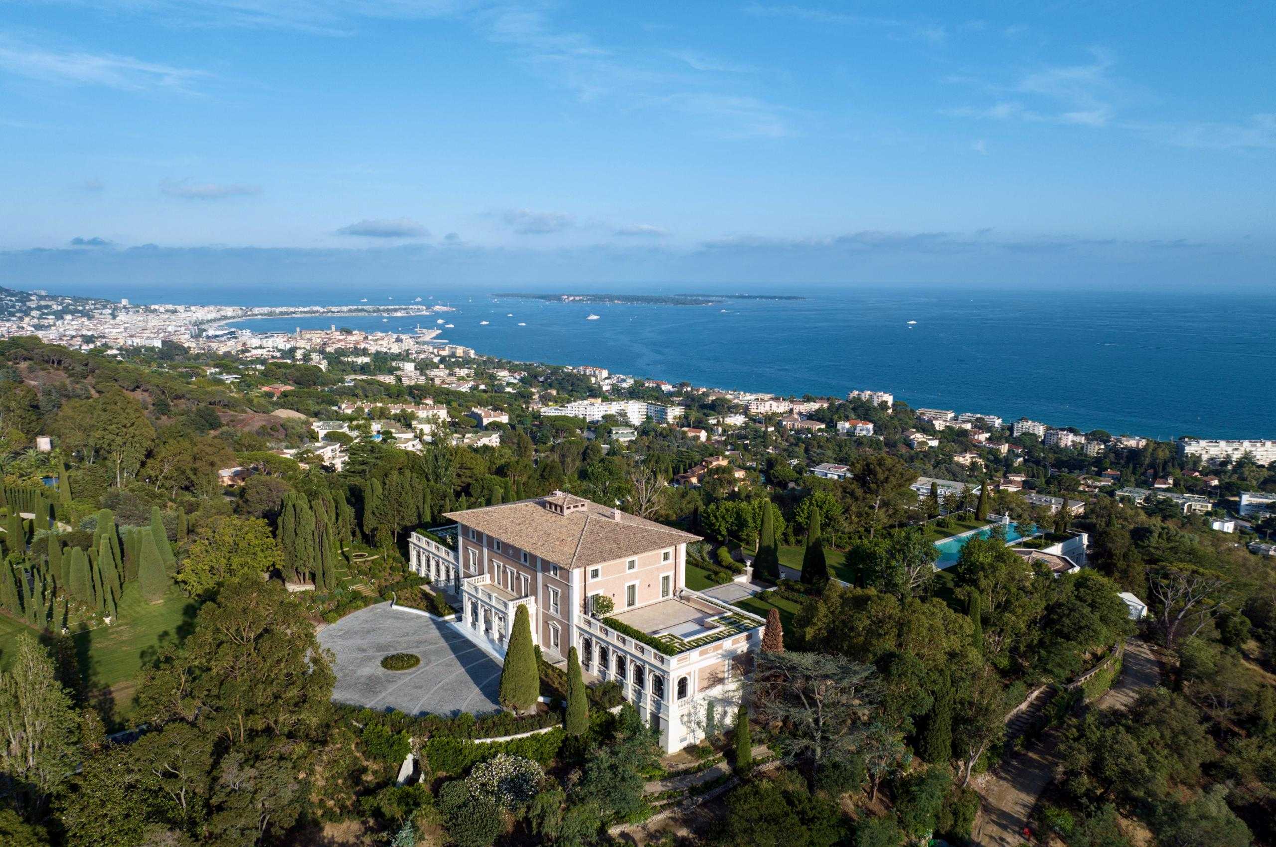 villa-clemence-exterior-aerial-sea-view-luxury-rental-retreat-cannes