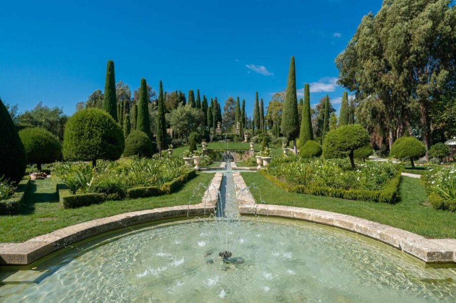 villa-clemence-fountain-garden-landscaped-tranquil-oasis-luxury-cannes