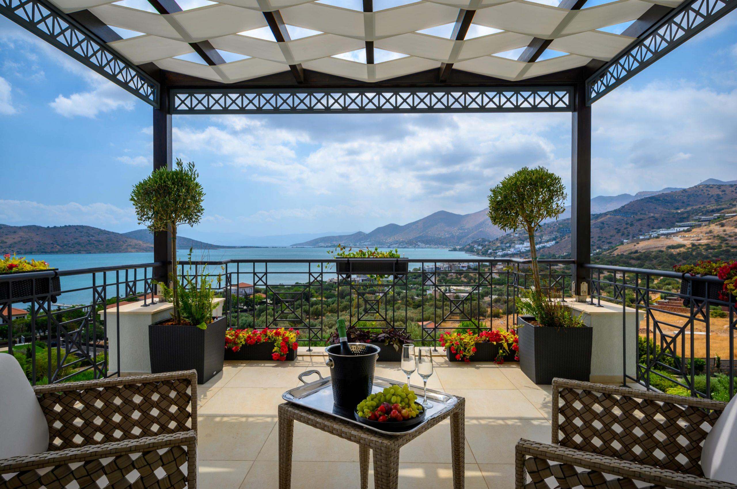 villa-dalida-balcony-sea-view-natural-scenic-landscape-luxury-rental-retreat-crete