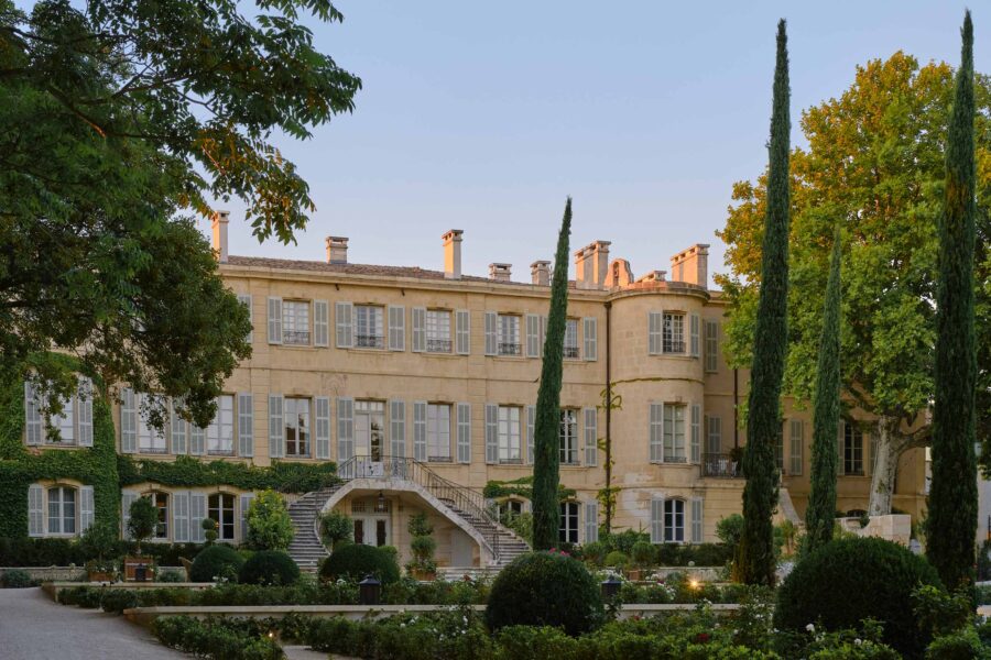 villa-esta-exterior-garden-luxury-fairytale-retreat-provence
