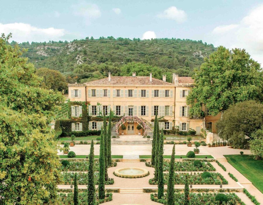 villa-esta-exterior-grand-chateau-beautiful-gardens-countryside-retreat-luxury-provence