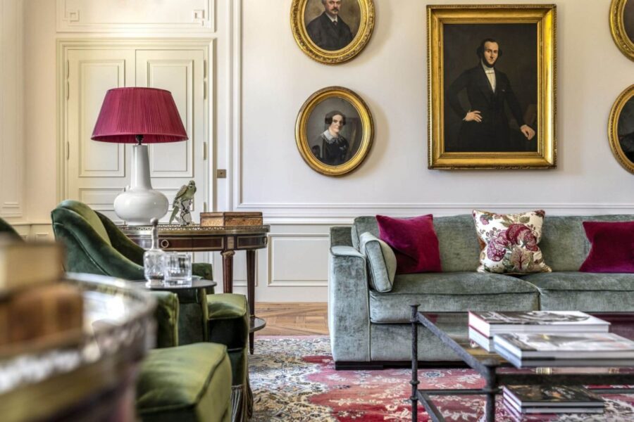 villa-esta-living-room-lounge-grand-opulent-interiors-luxury-provence