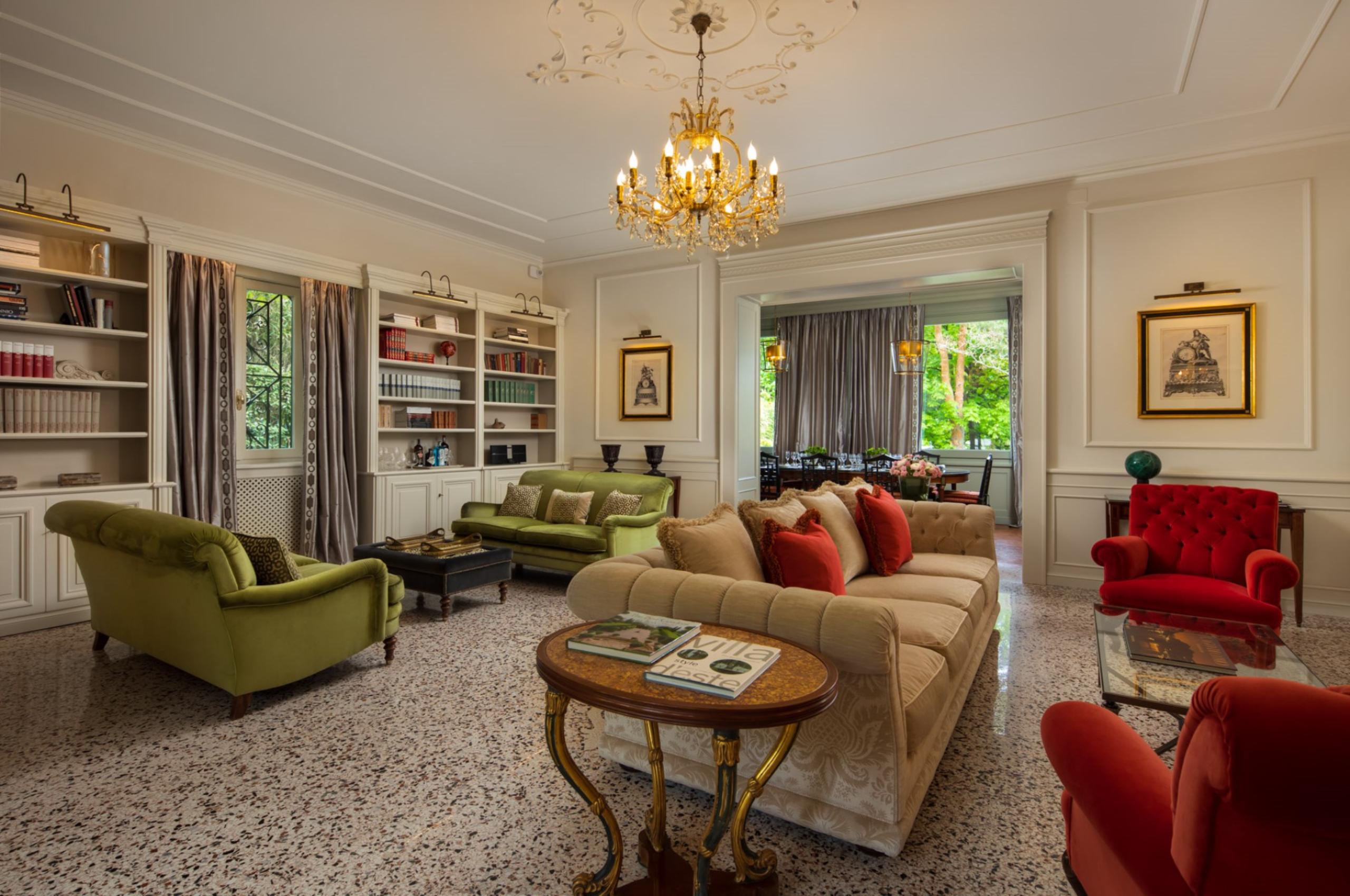 villa-grace-lounge-living-room-openplan-formal-grand-traditional-interior-design-luxury-lakecomo