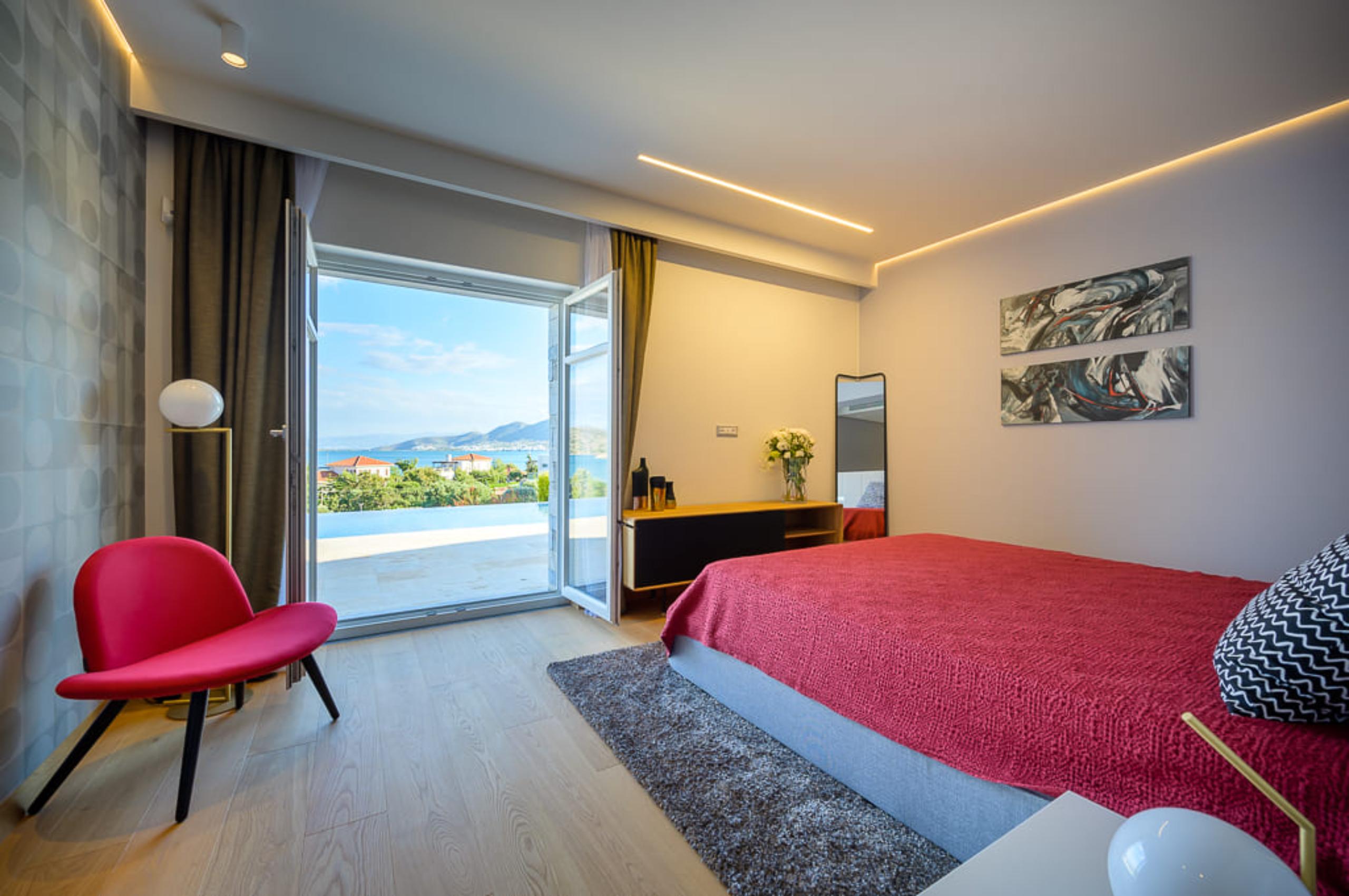villa-octavia-bedroom-sea-view-terrace-access-luxury-crete