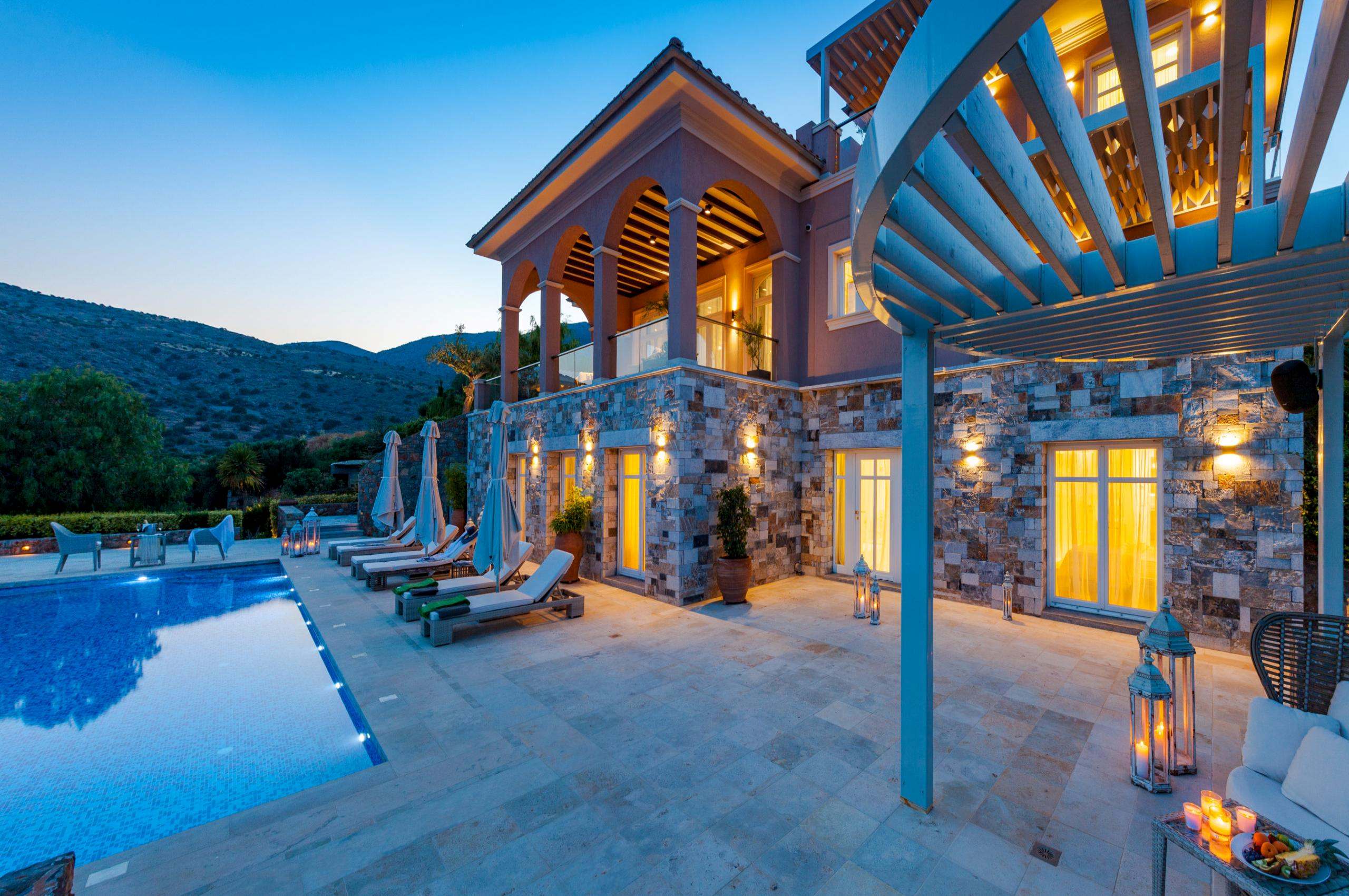 villa-octavia-swimming-pool-terrace-night-exterior-luxury-crete
