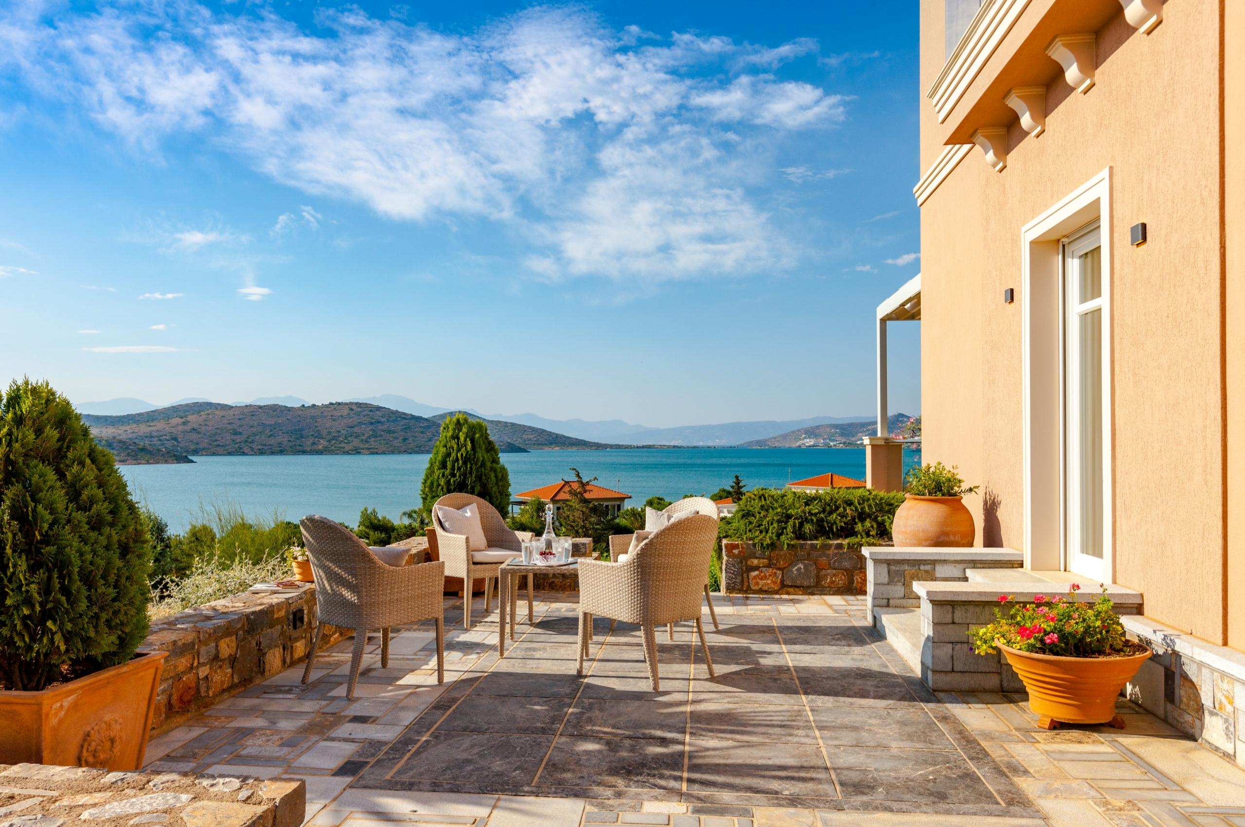 villa-octavia-terrace-alfresco-dining-sea-view-patio-luxury-crete