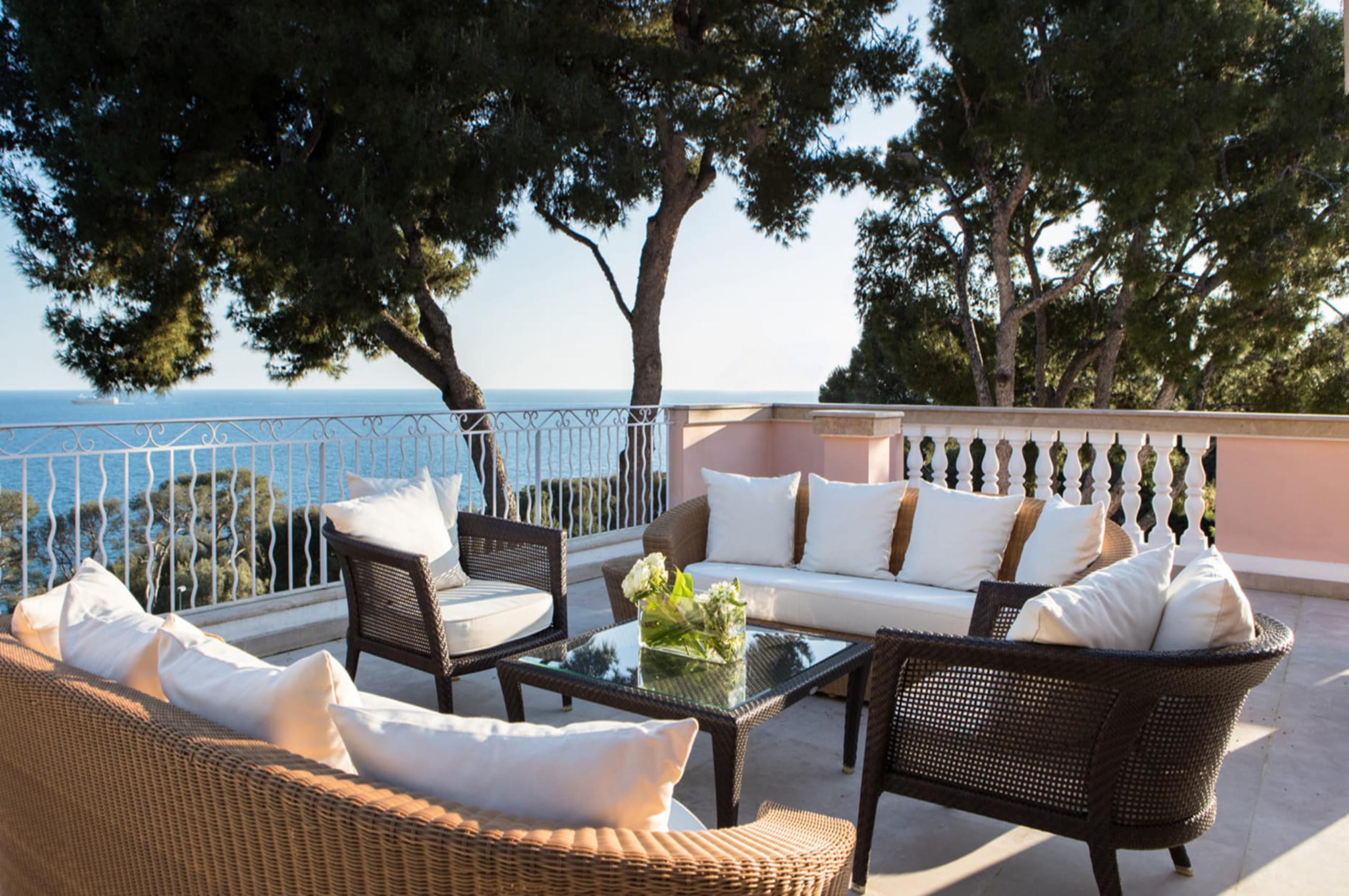 villa-rosa-terrace-balcony-sea-view-alfresco-lounge-luxury-cap-ferrat