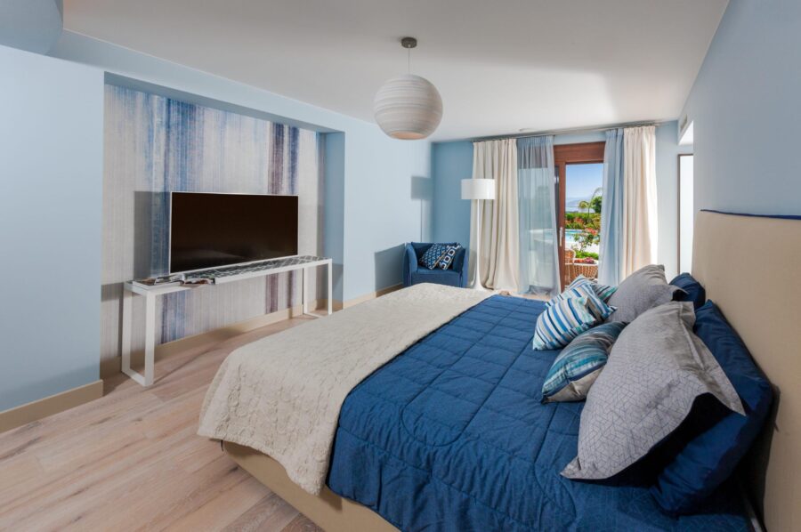 villa-una-bedroom-swimming-pool-view-serene-design-luxury-crete