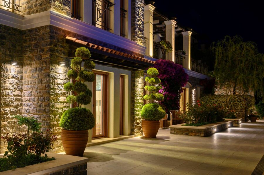 villa-una-exterior-night-terrace-luxury-crete