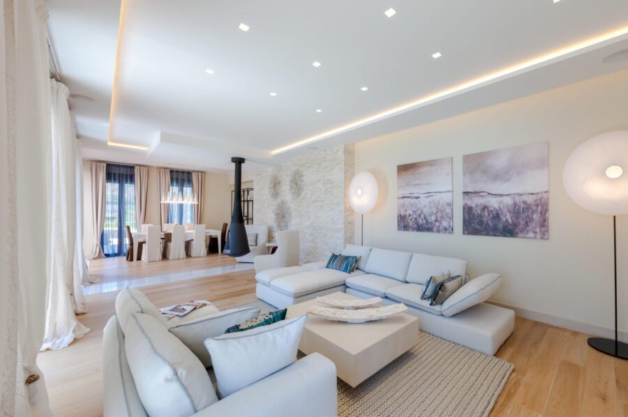 villa-una-living-room-dining-room-openplan-bright-spacious-elegant-luxury-crete