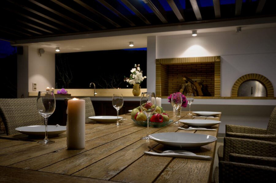 villa-una-terrace-alfresco-dining-area-night-luxury-crete