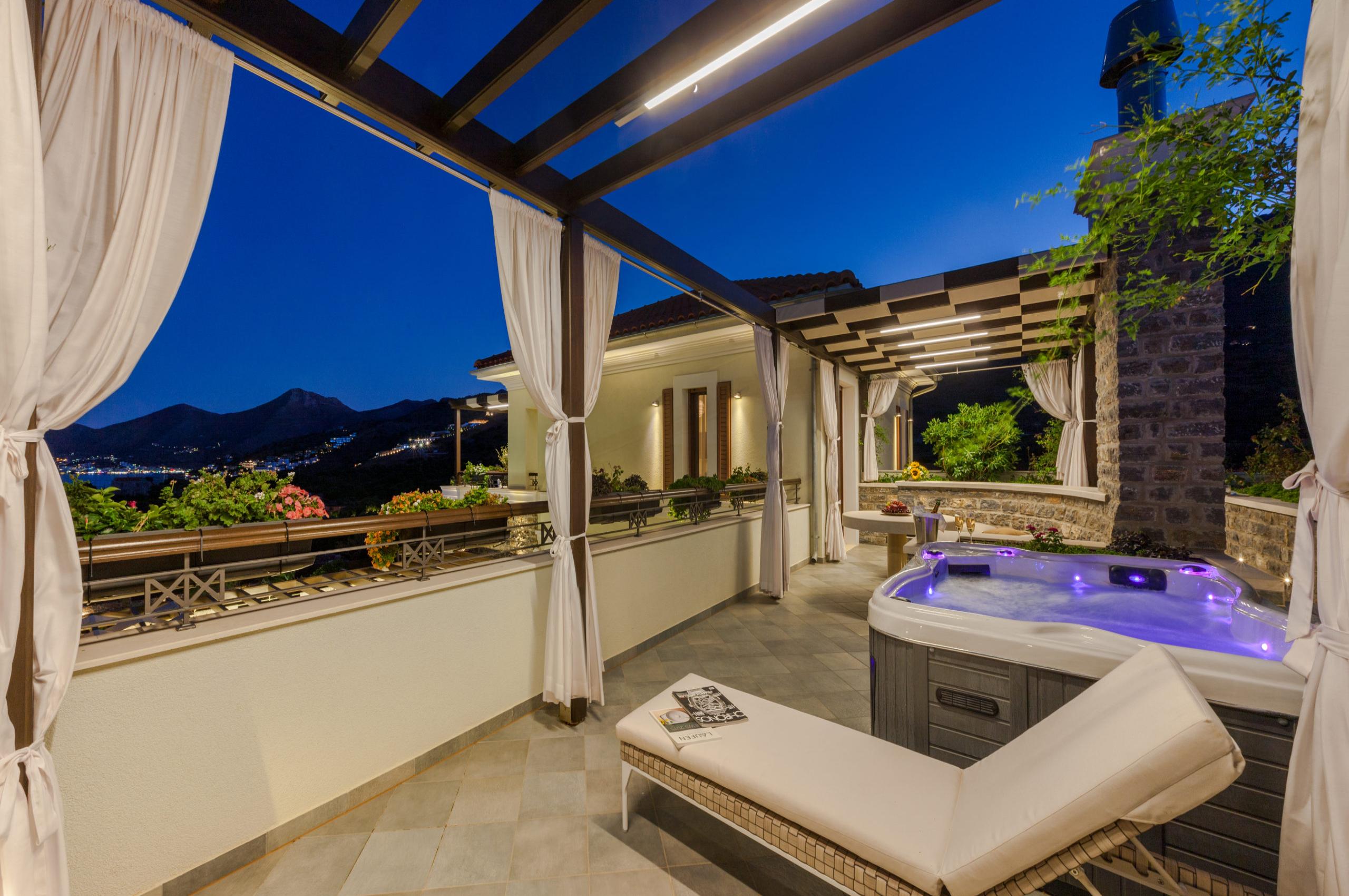 villa-una-terrace-balcony-hottub-jacuzzi-sea-views-luxury-night-crete