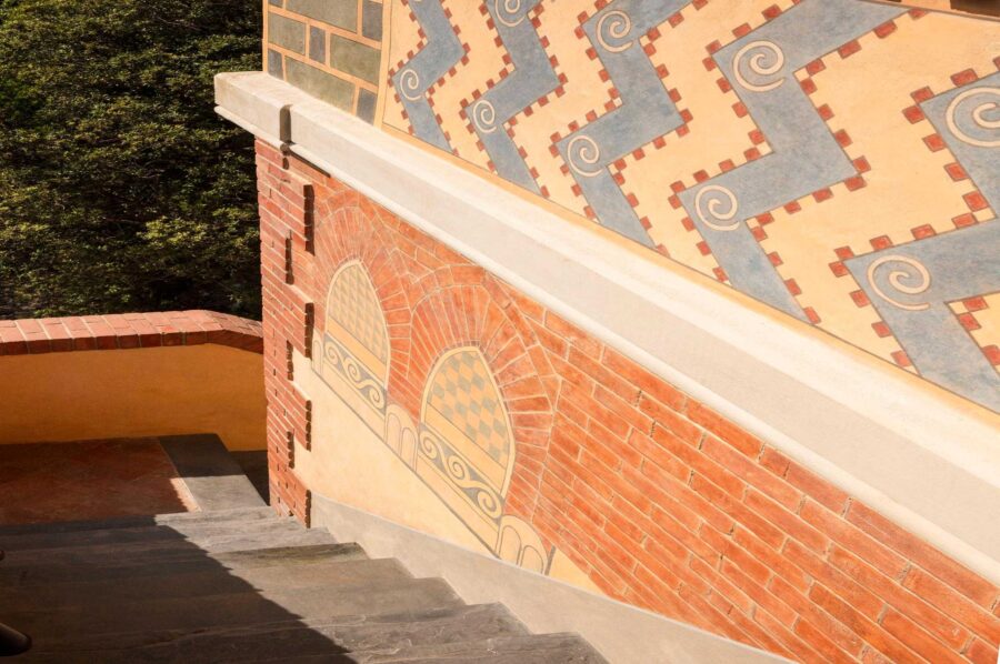 villa-cinzia-staircase-exterior-artistic-design-luxury-portofino