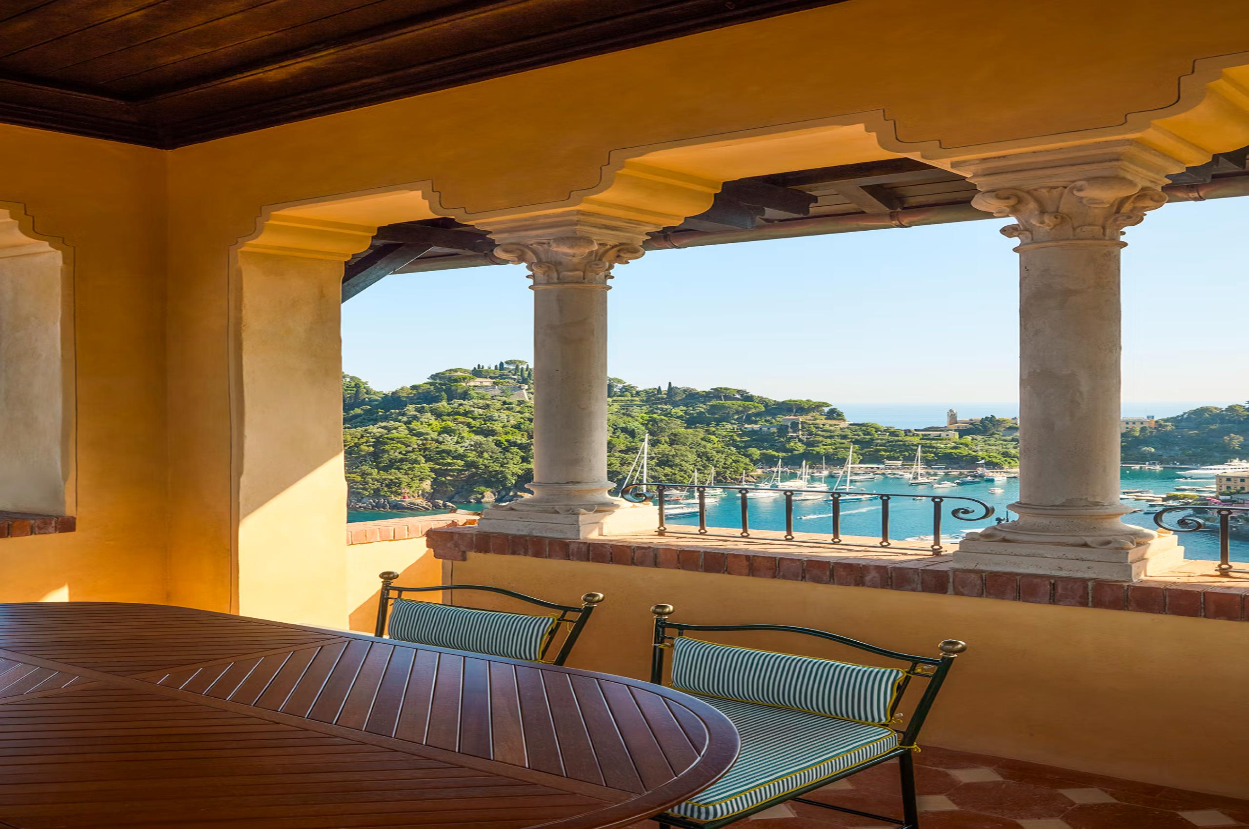 villa-cinzia-terrace-alfresco-dining-are-port-sea-views-luxury-portofino