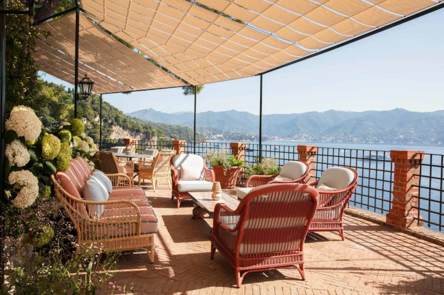 villa-cinzia-terrace-alfresco-lounge-bar-dining-scenic-sea-views-luxury-rental-retreat-portofino