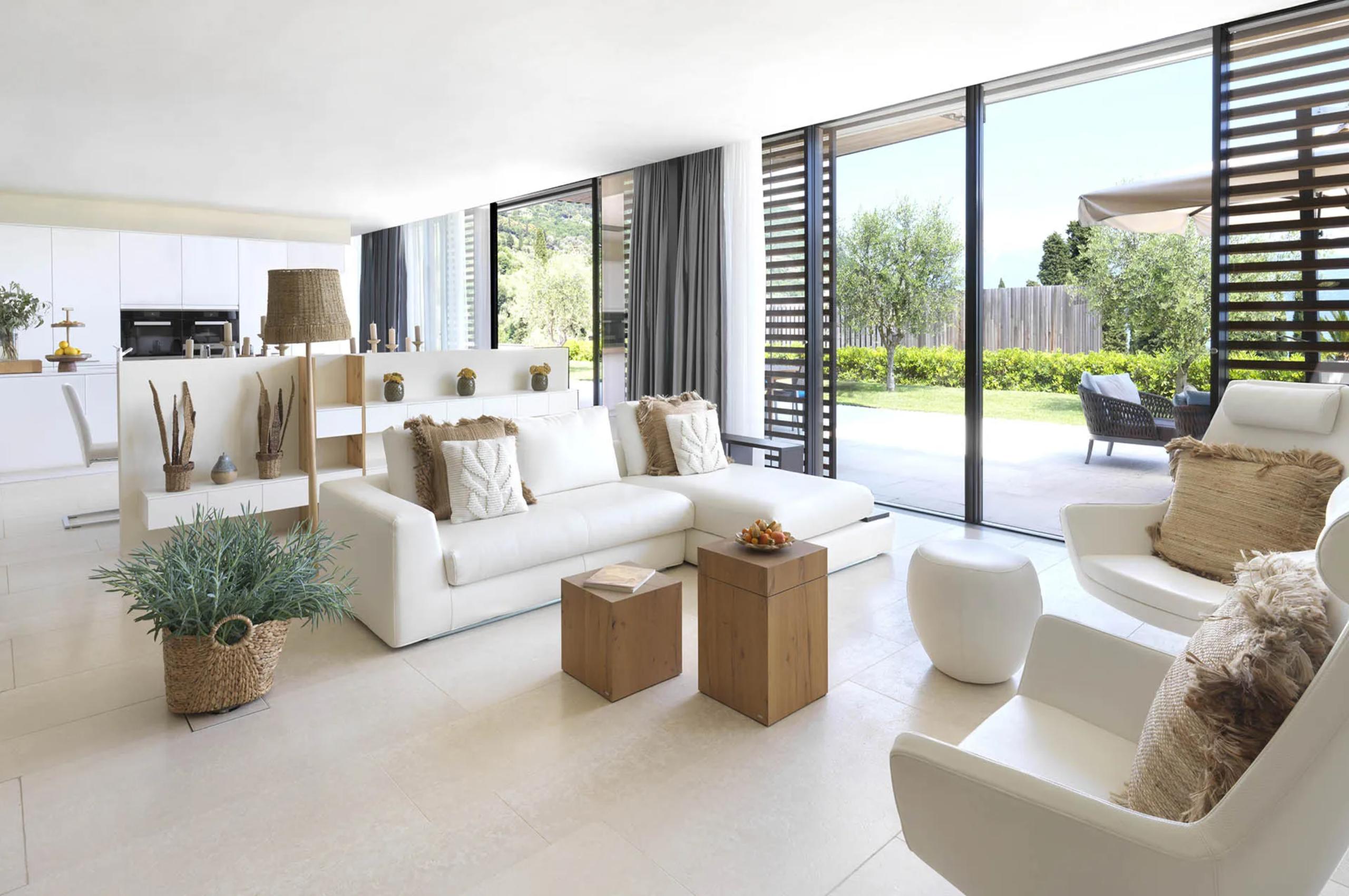 villa-luna-living-room-lounge-dining-room-kitchen-openplan-garden-access-serene-tranquil-design-luxury-lakegarda