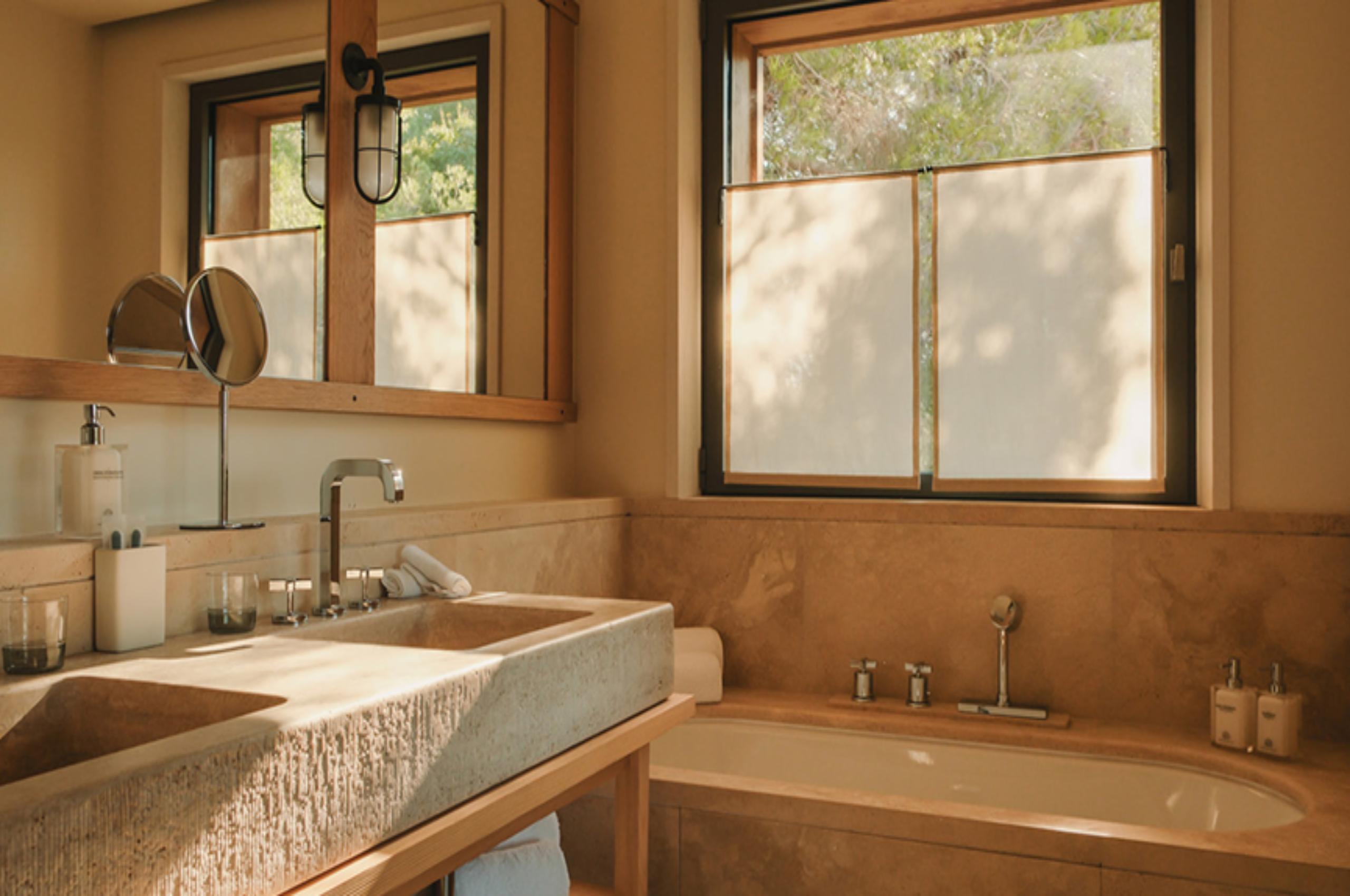 villa-olive-bathroom-bathtub-double-sink-modern-elegant-design-luxury-lacroixvalmer