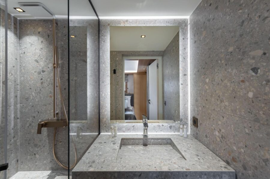 chalet-bellvie-bathroom-modern-sleek-luxury-megeve