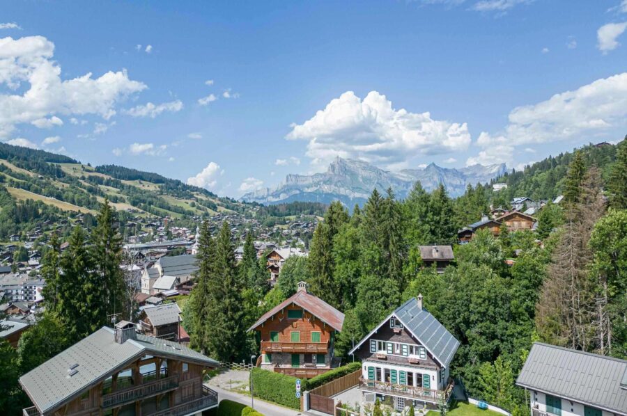chalet-bellvie-exterior-summer-mountain-view-luxury-rental-retreat-megeve