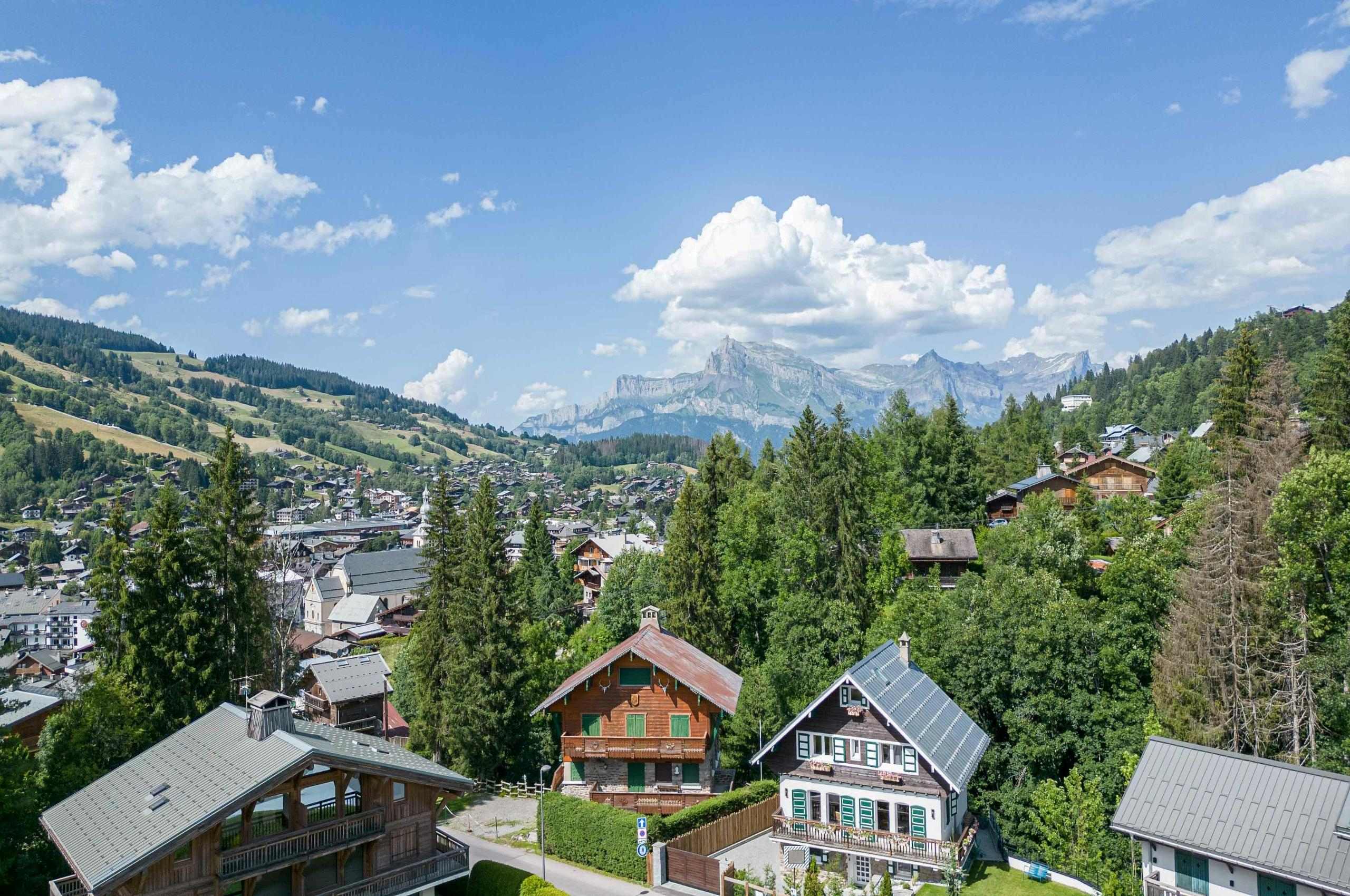 chalet-bellvie-exterior-summer-mountain-view-luxury-rental-retreat-megeve