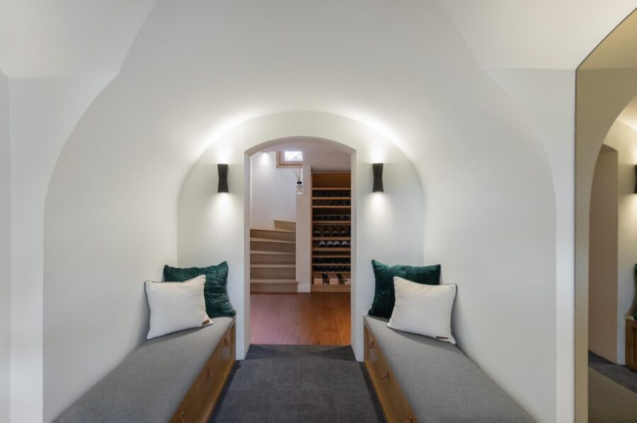 chalet-bellvie-hallway-seating-serene-design-luxury-megeve