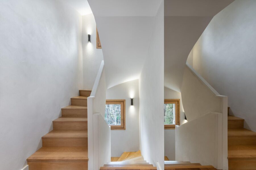 chalet-bellvie-hallway-staircase-luxury-megeve