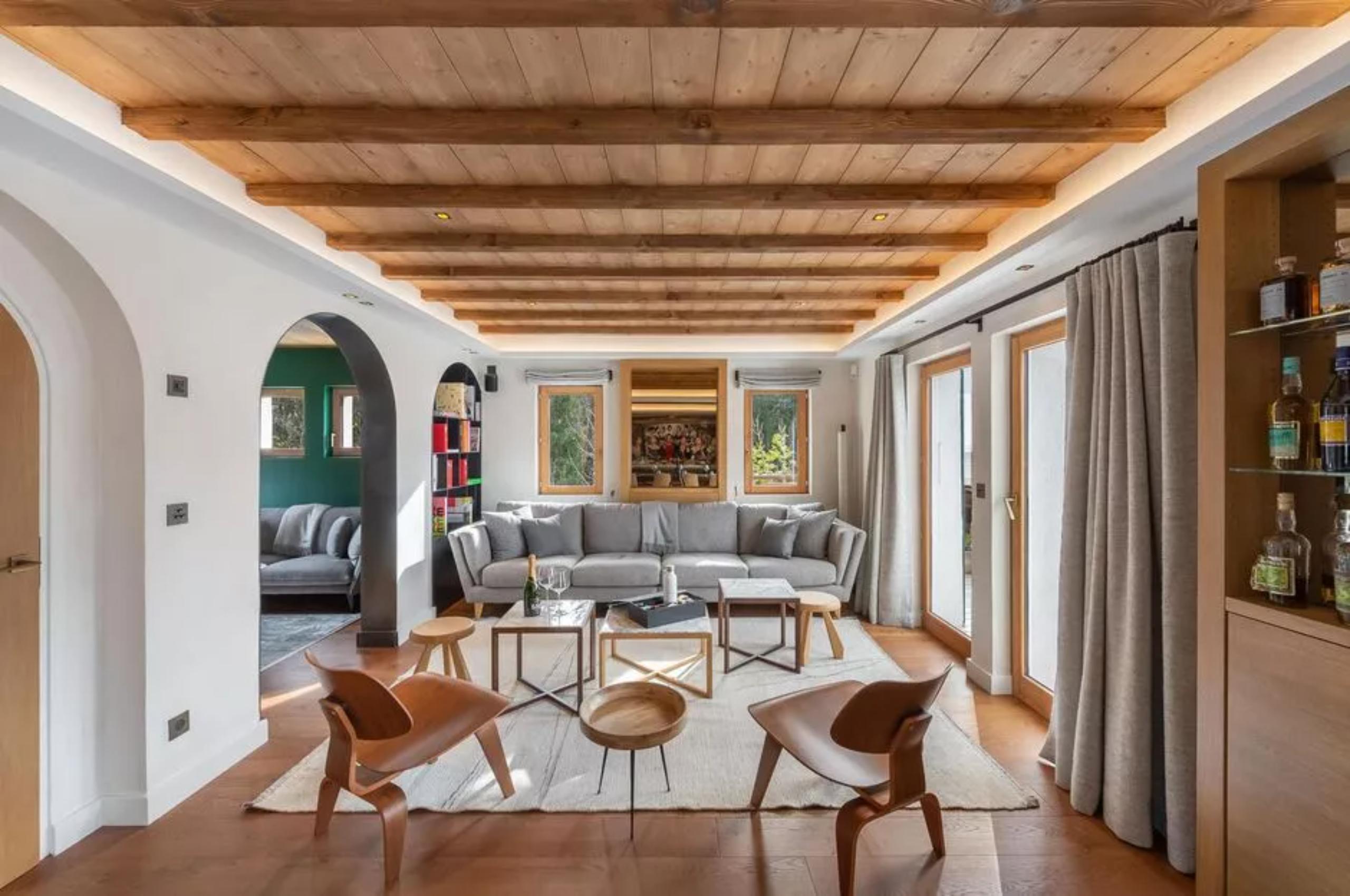 chalet-bellvie-interior-living-room-lounge-openplan-elegant-interior-design-luxury-megeve