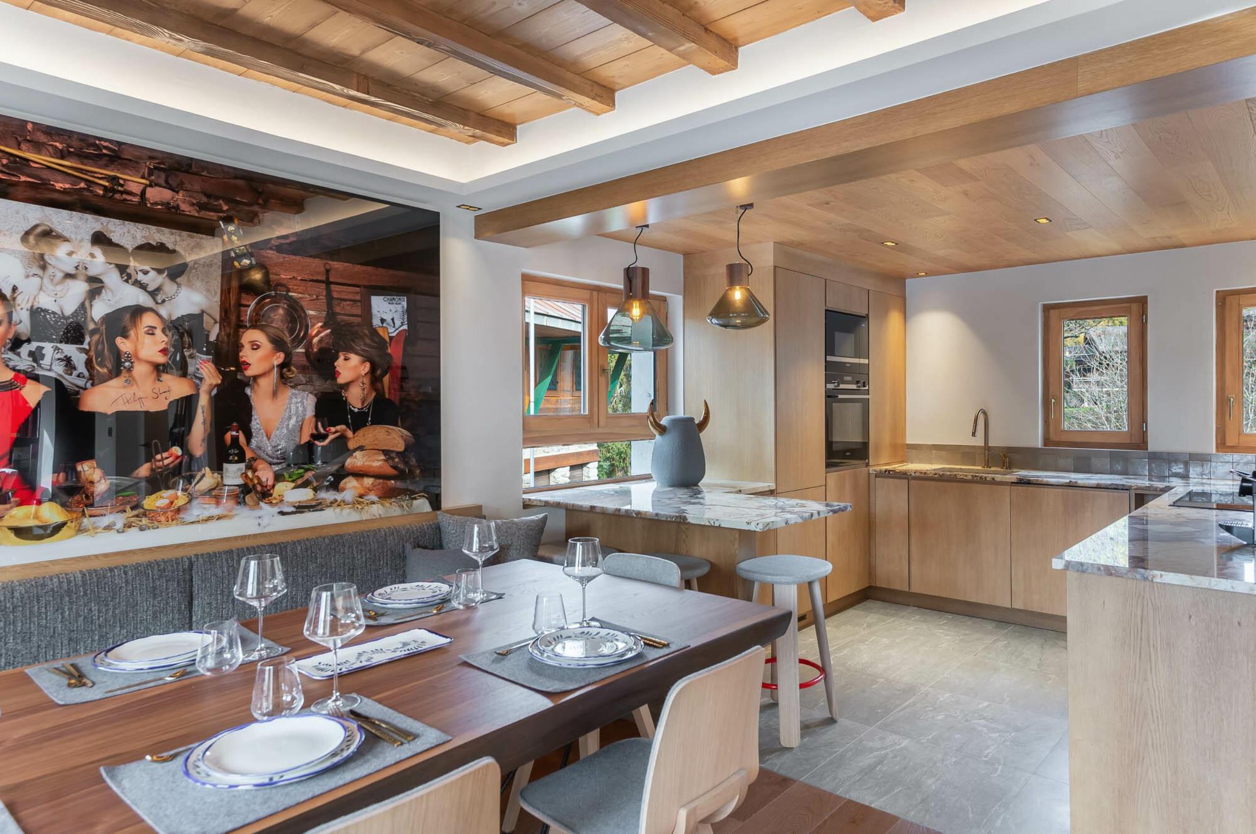 chalet-bellvie-kitchen-modern-artwork-openplan-luxury-megeve