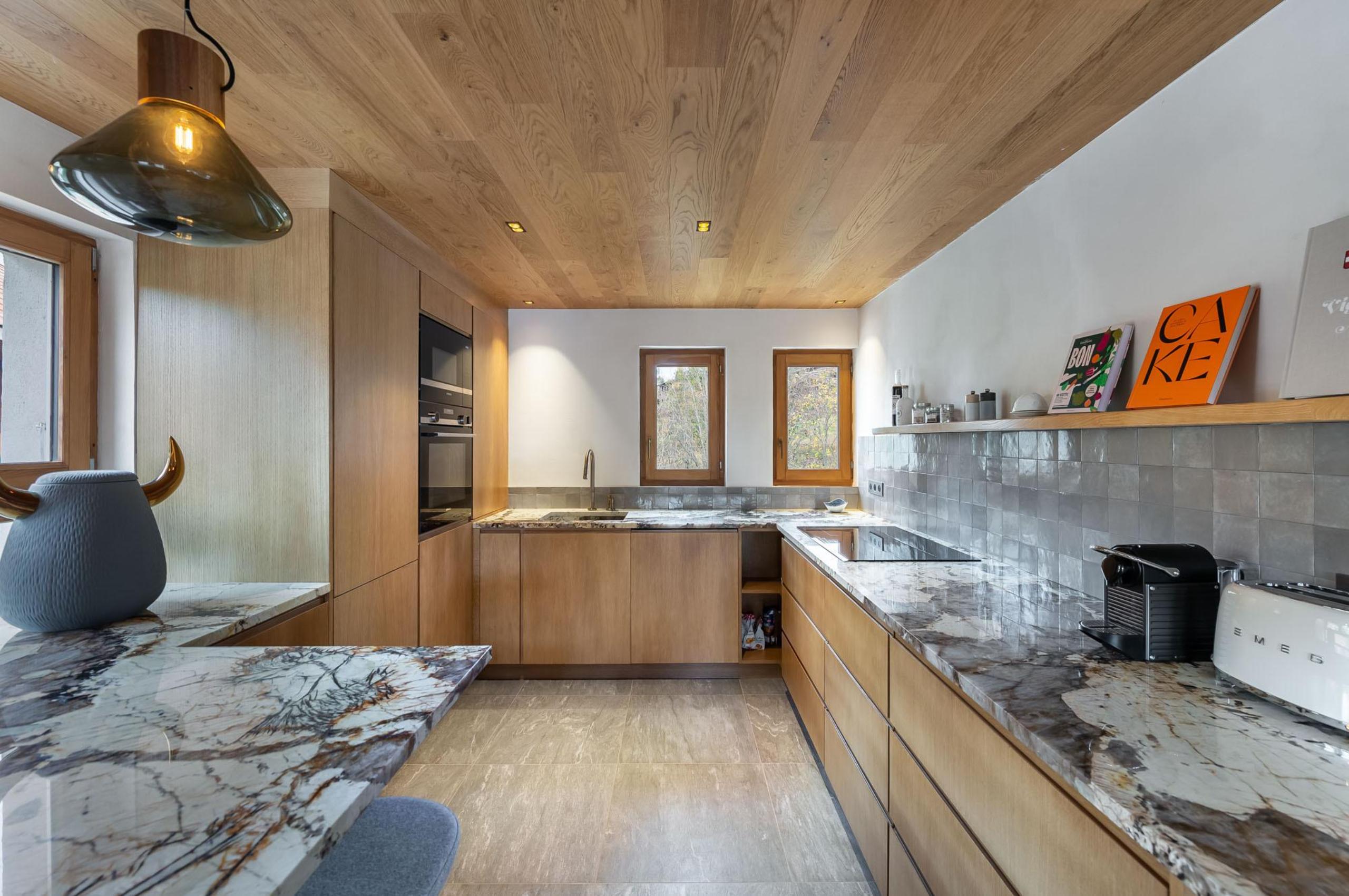 chalet-bellvie-kitchen-modern-spacious-sleek-design-luxury-megeve