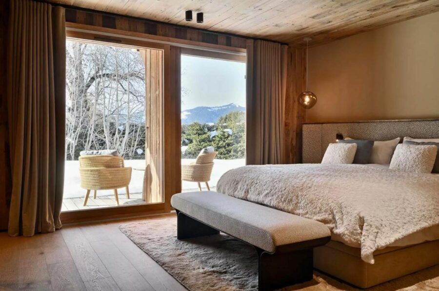 chalet-chamille-bedroom-scenic-mountain-views-modern-elegant-luxury-megeve