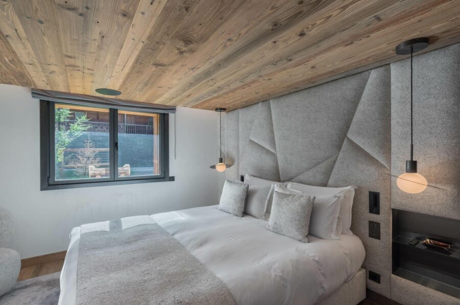 chalet-griselda-bedroom-elegant-serene-design-luxury-megeve
