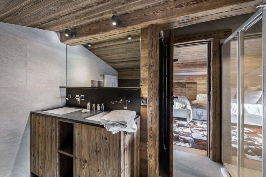 chalet-lara-ensuite-bathroom-double-sink-luxury-megeve