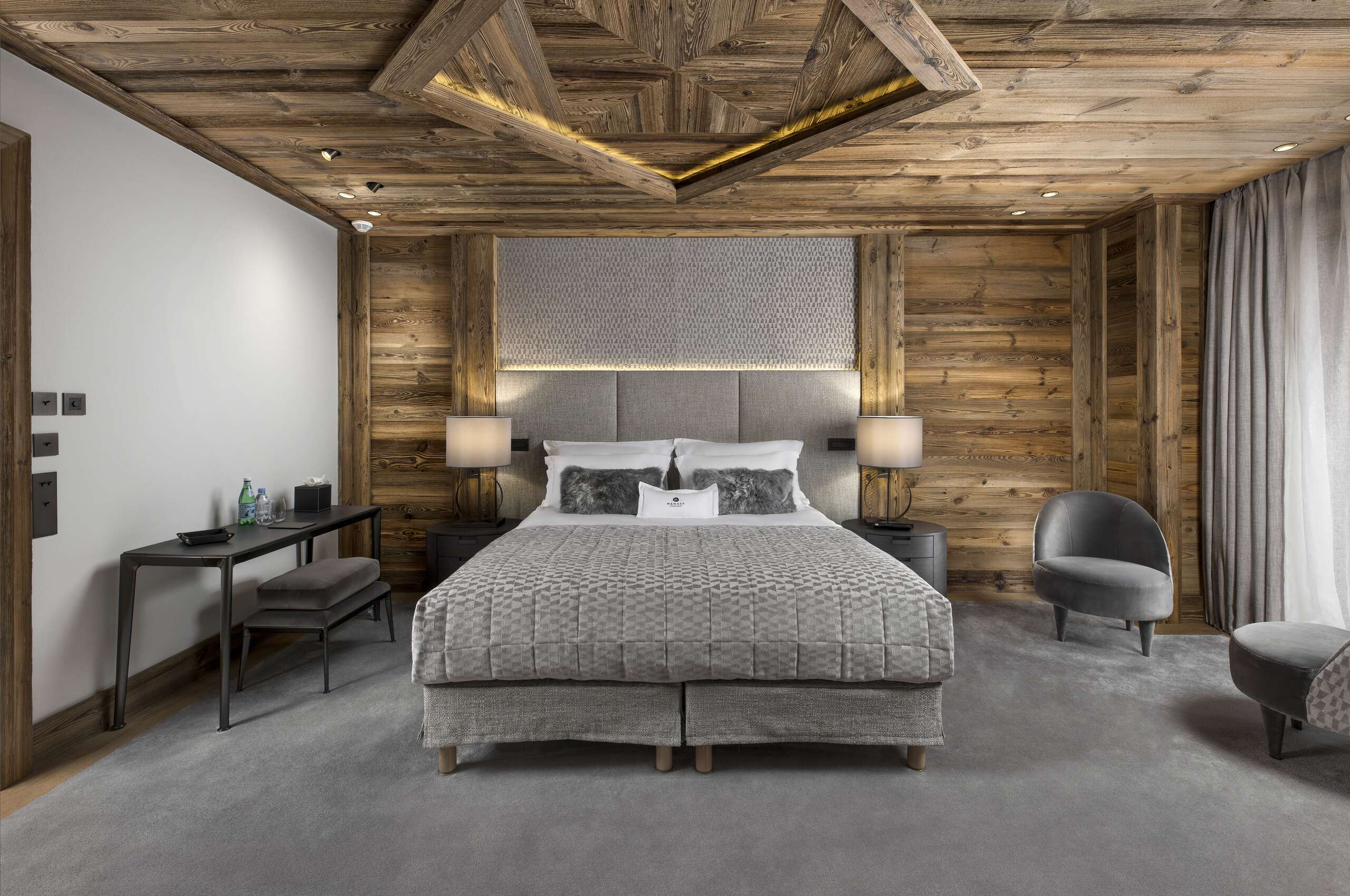 chalet-anastasia-bedroom-spacious-modern-alpine-interior-courchevel1850-luxury