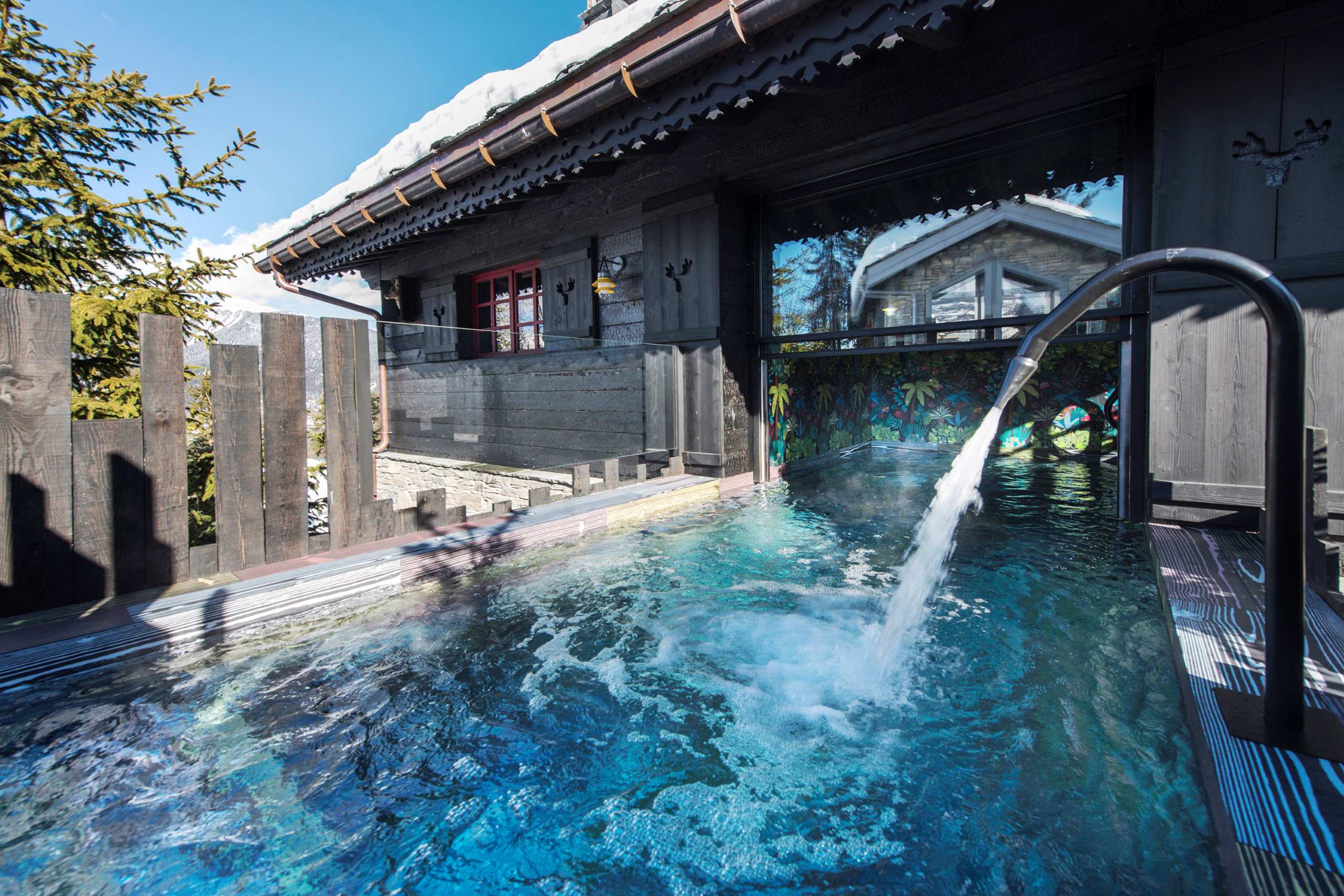 chalet-artsy-outdoor-swimmingpool-indoor-spa-terrace-luxury-rental-courchevel1550