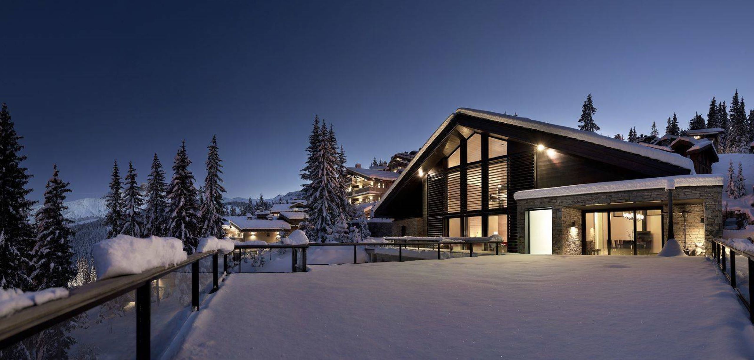 chalet-giselle-exterior-night-winter-luxury-rental-retreat-courchevel1850