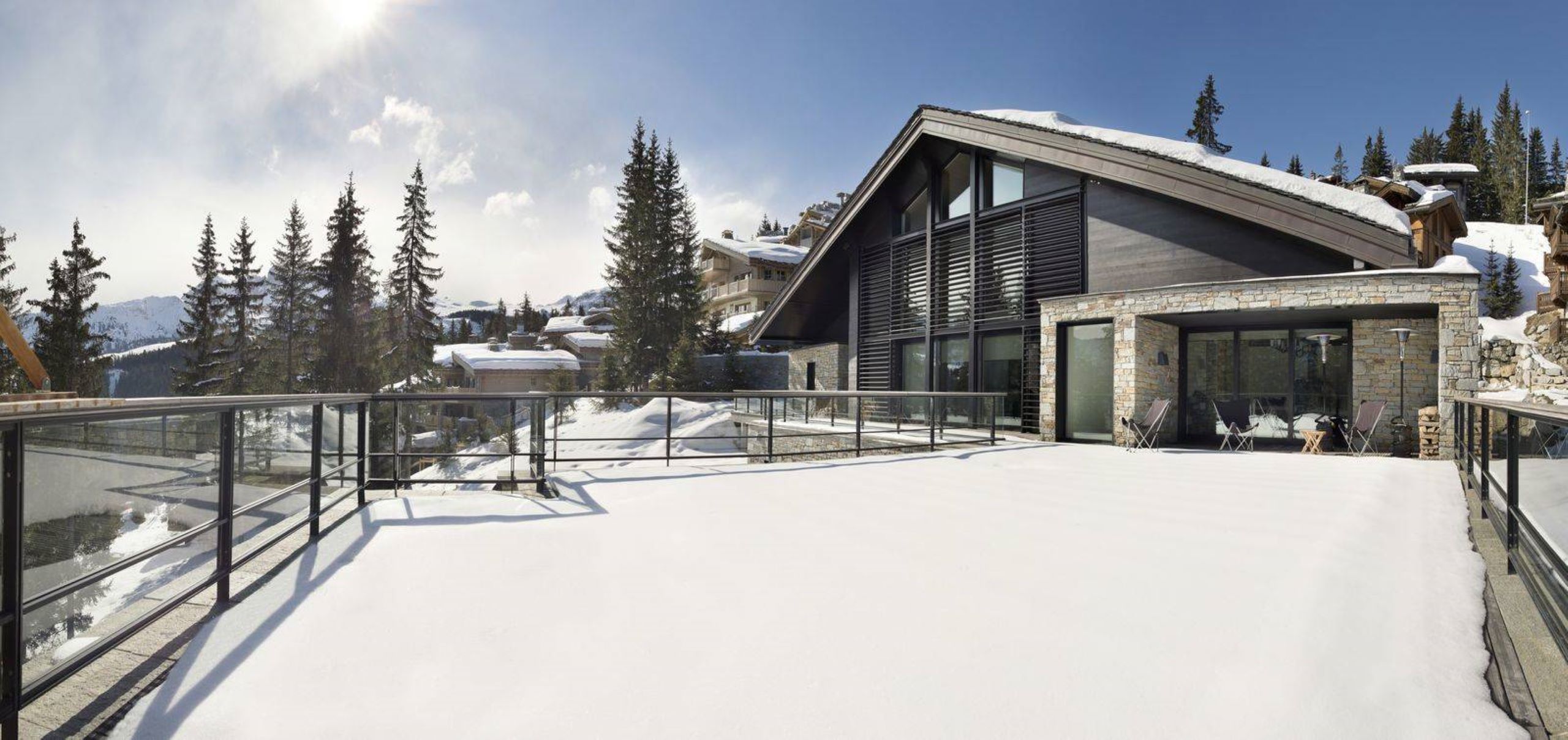 chalet-giselle-exterior-terrace-luxury-rental-retreat-courchevel1850