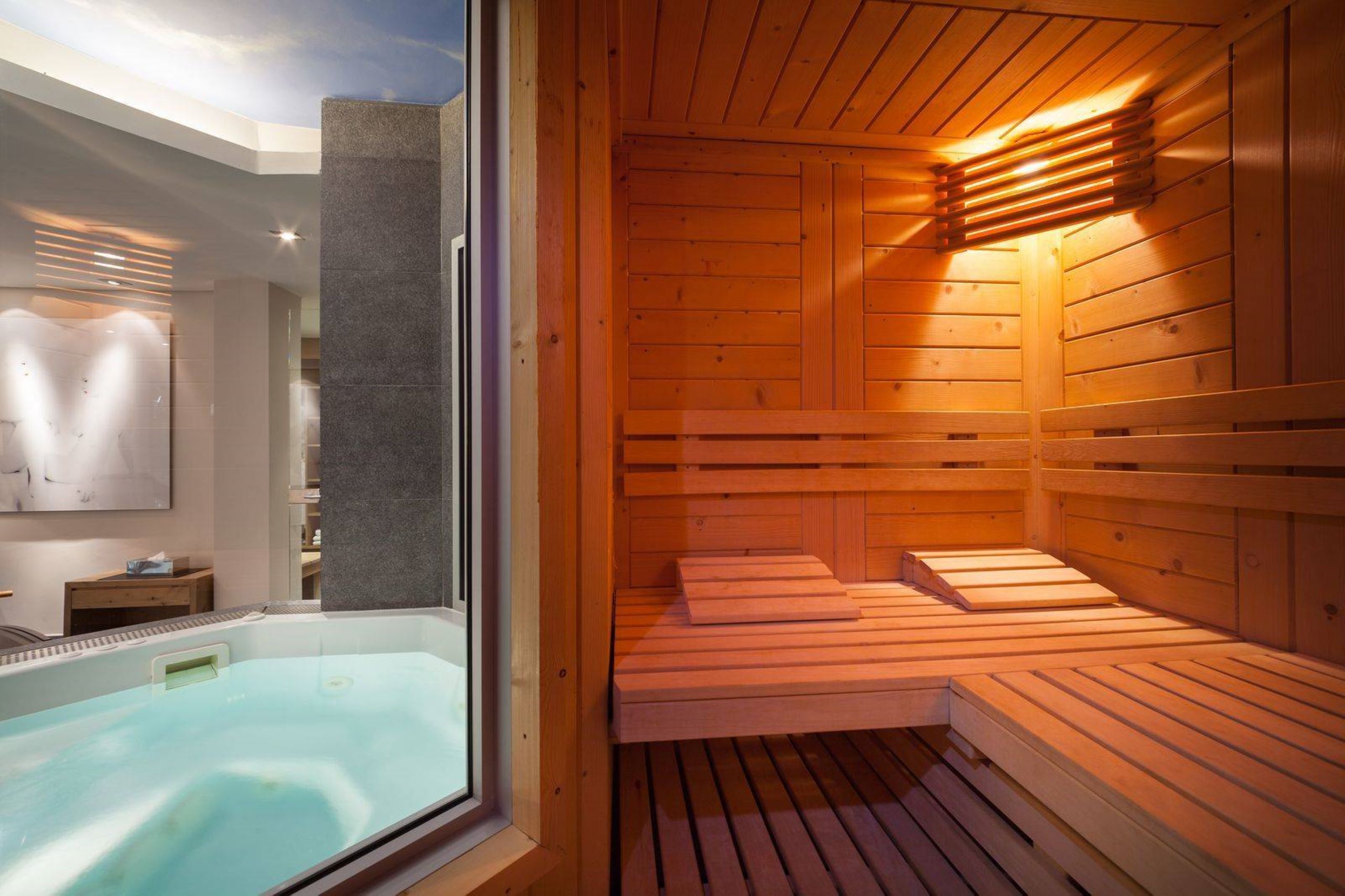 chalet-giselle-sauna-hottub-spa-wellness-relaxation-luxury-courchevel1850