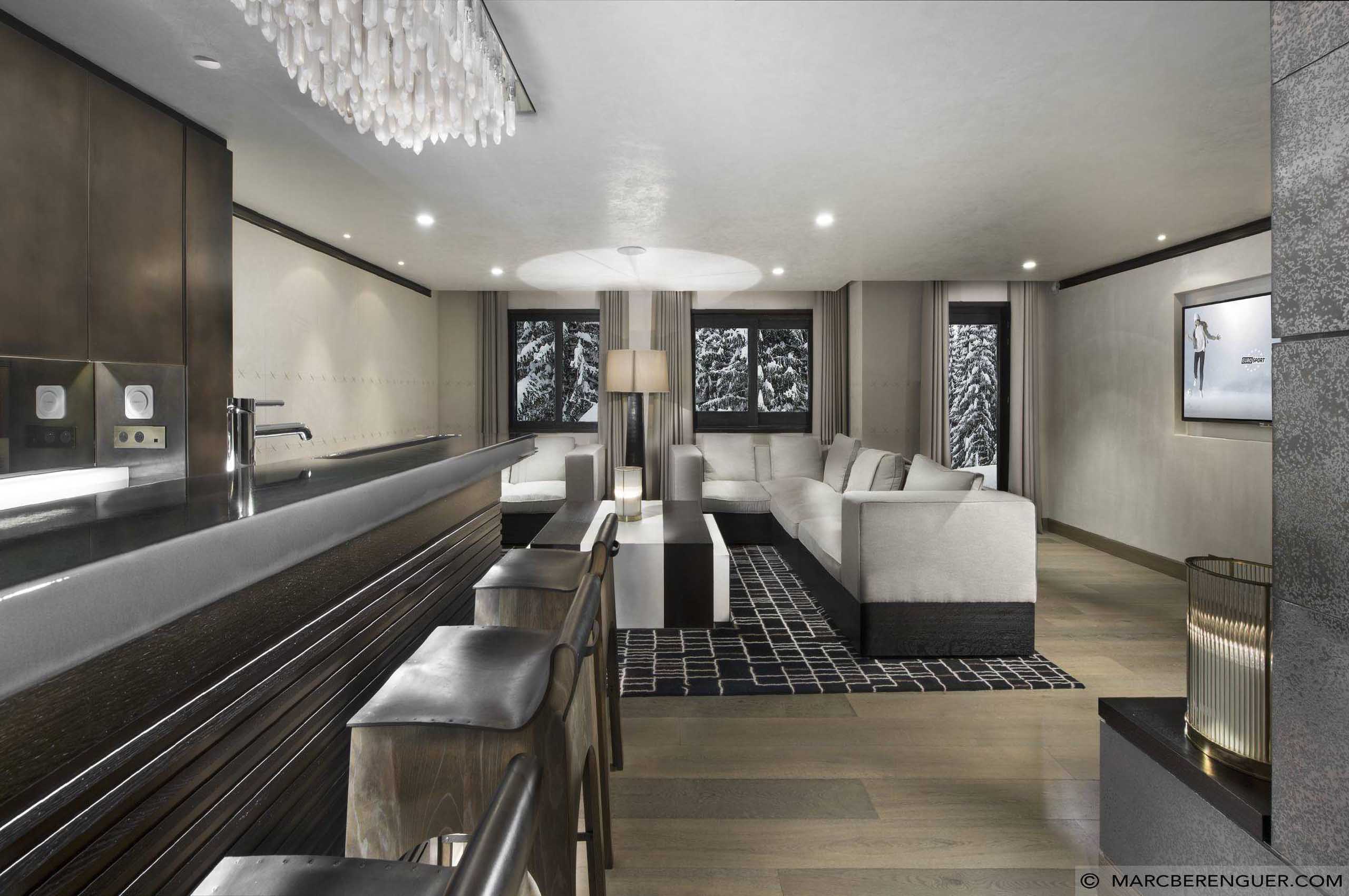 chalet-perce-livingarea-lounge-bar-modern-elegant-design-courchevel1850