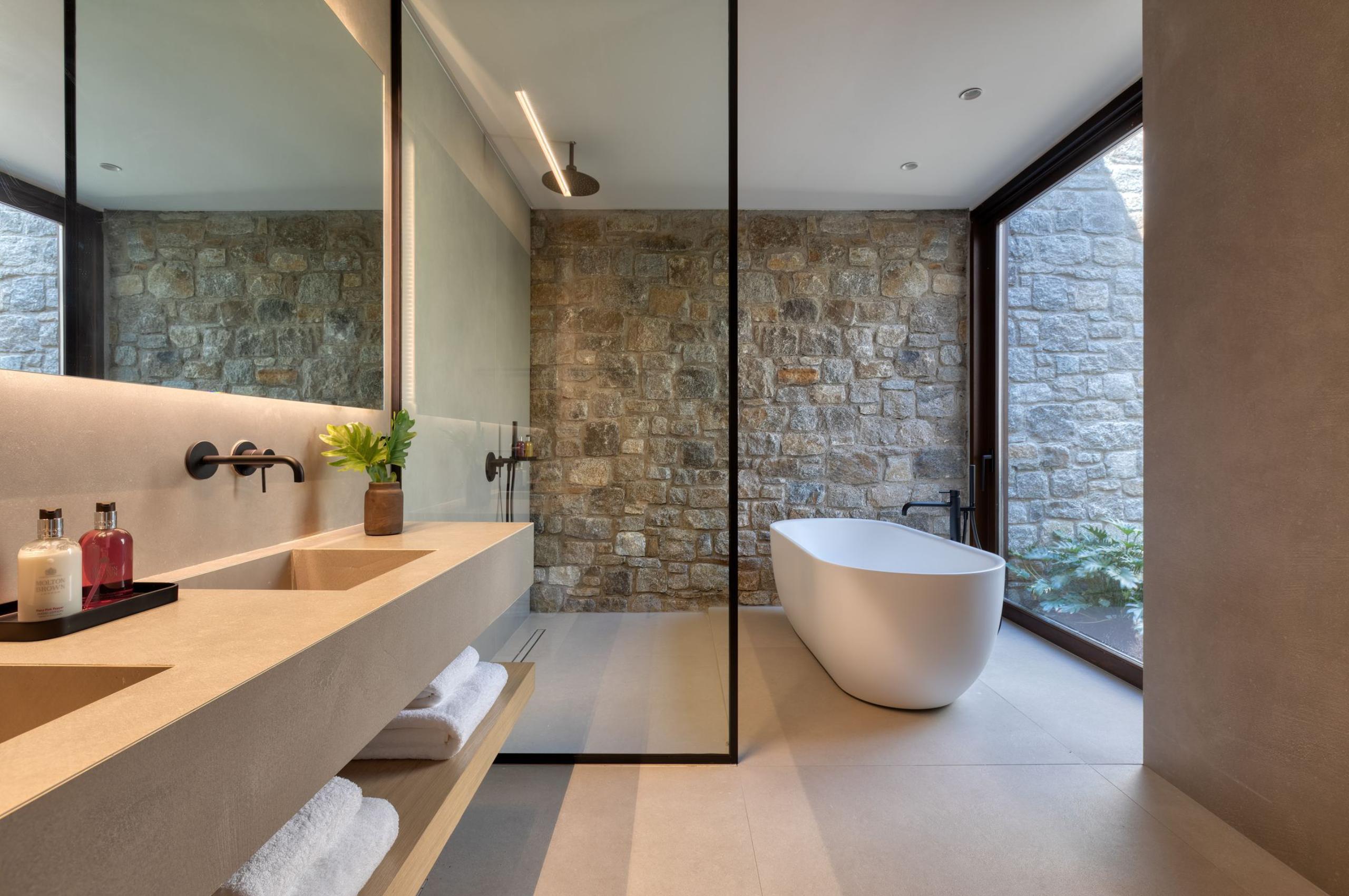 villa-august-bathroom-bathtub-double-sink-sleek-modern-design-luxury-mykonos