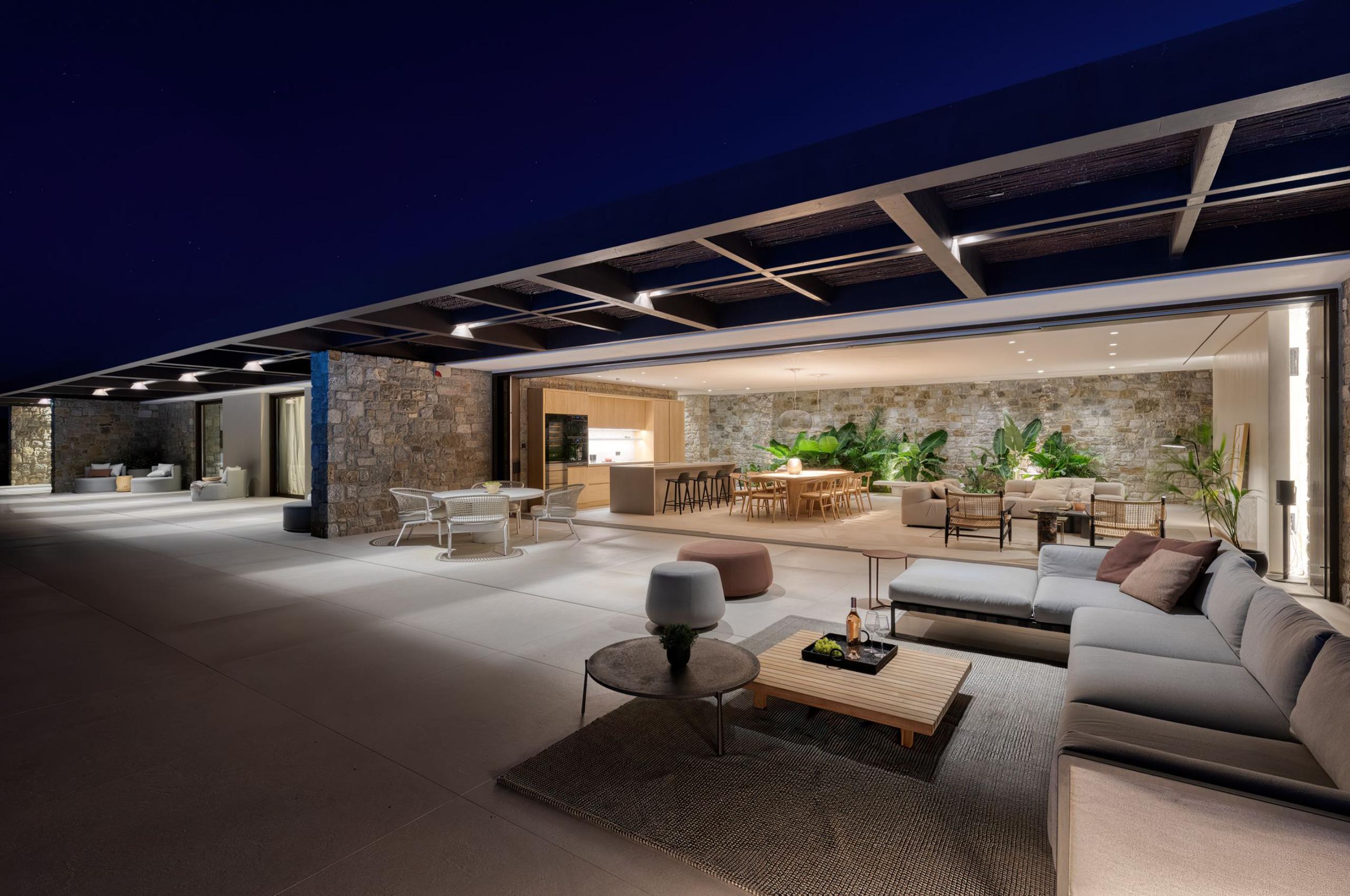 villa-august-terrace-alfresco-lounge-indoor-outdoor-living-openplan-luxury-mykonos