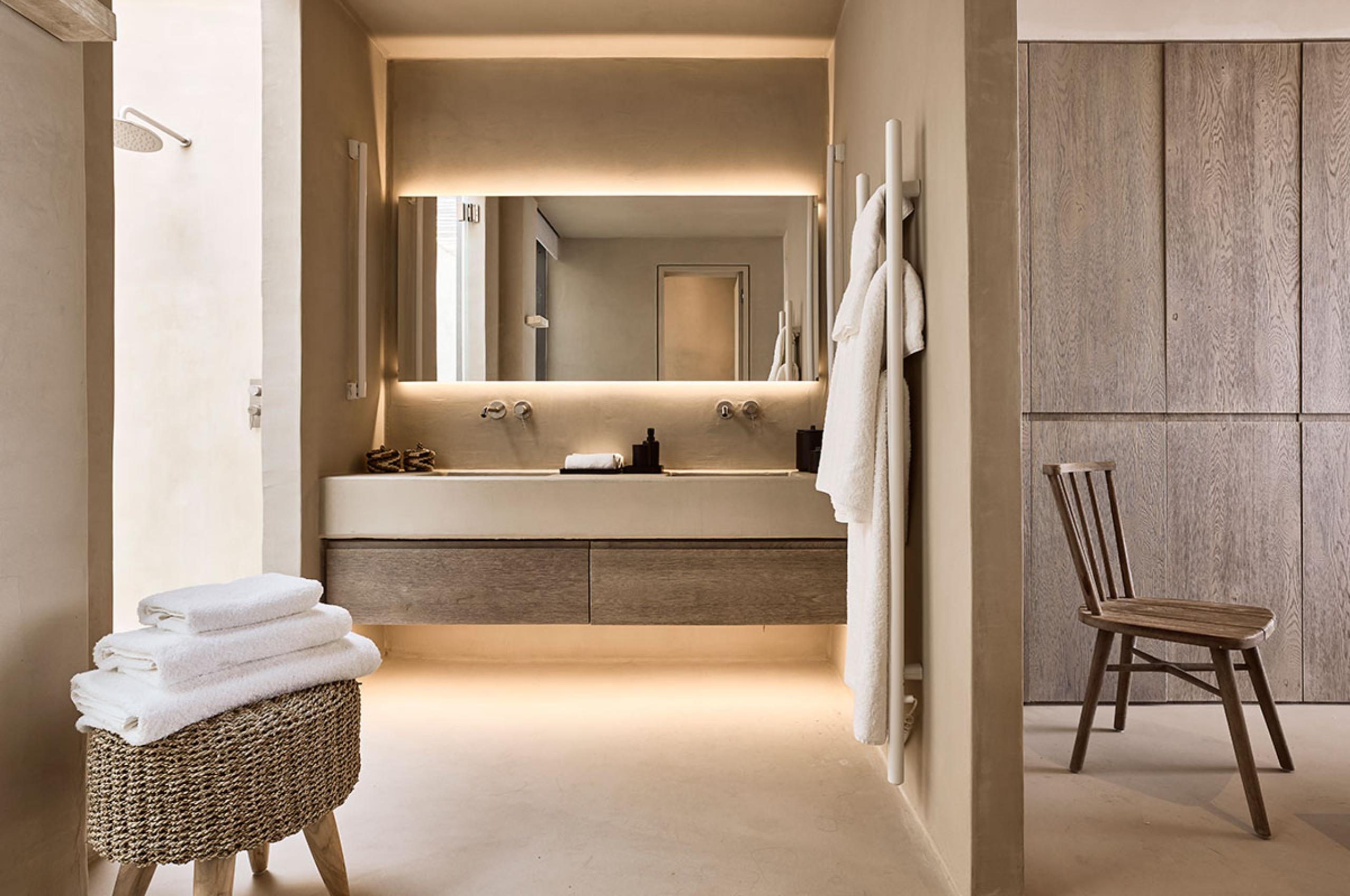 villa-daphne-bathroom-double-sink-sleek-modern-design-luxury-mykonos