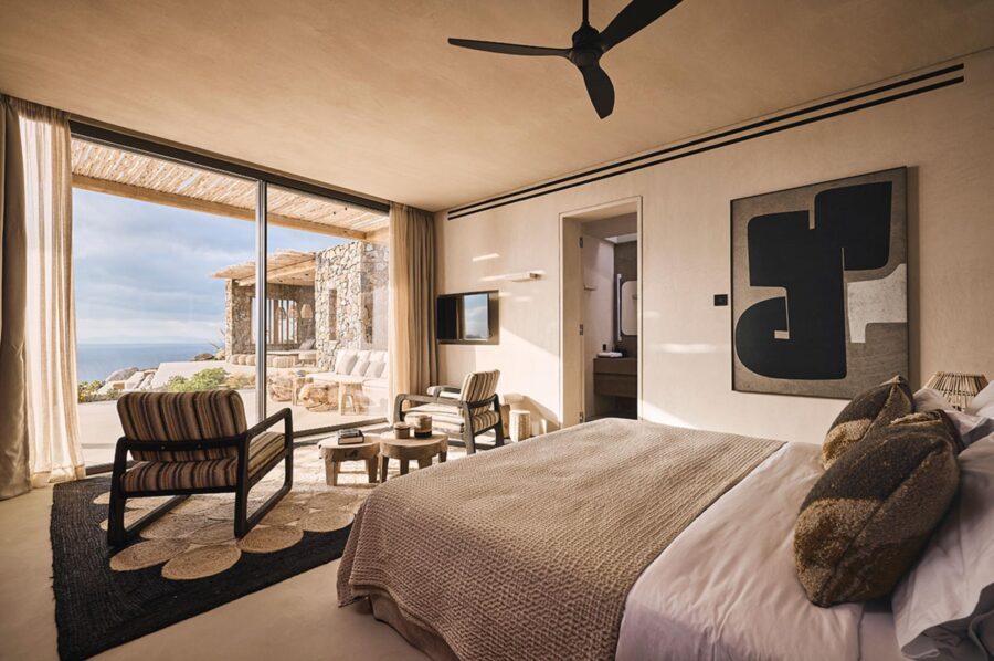 villa-daphne-bedroom-ensuite-sea-views-terrace-access-elegant-stylish-design-luxury-mykonos