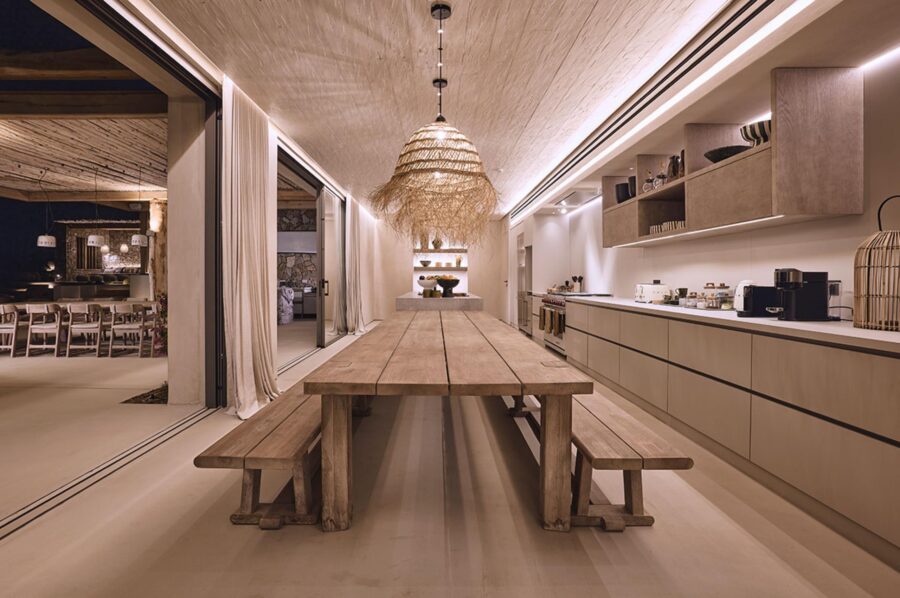 villa-daphne-dining-table-kitchen-modern-sleek-design-openplan-luxury-mykonos