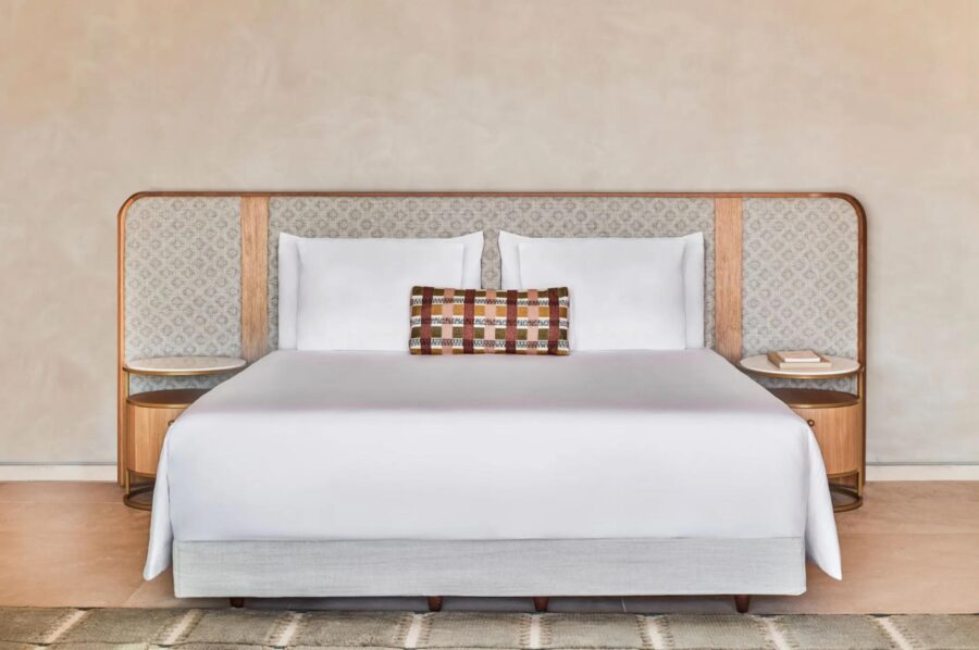 villa-delilah-bedroom-sleek-serene-elegant-design-luxury-mykonos