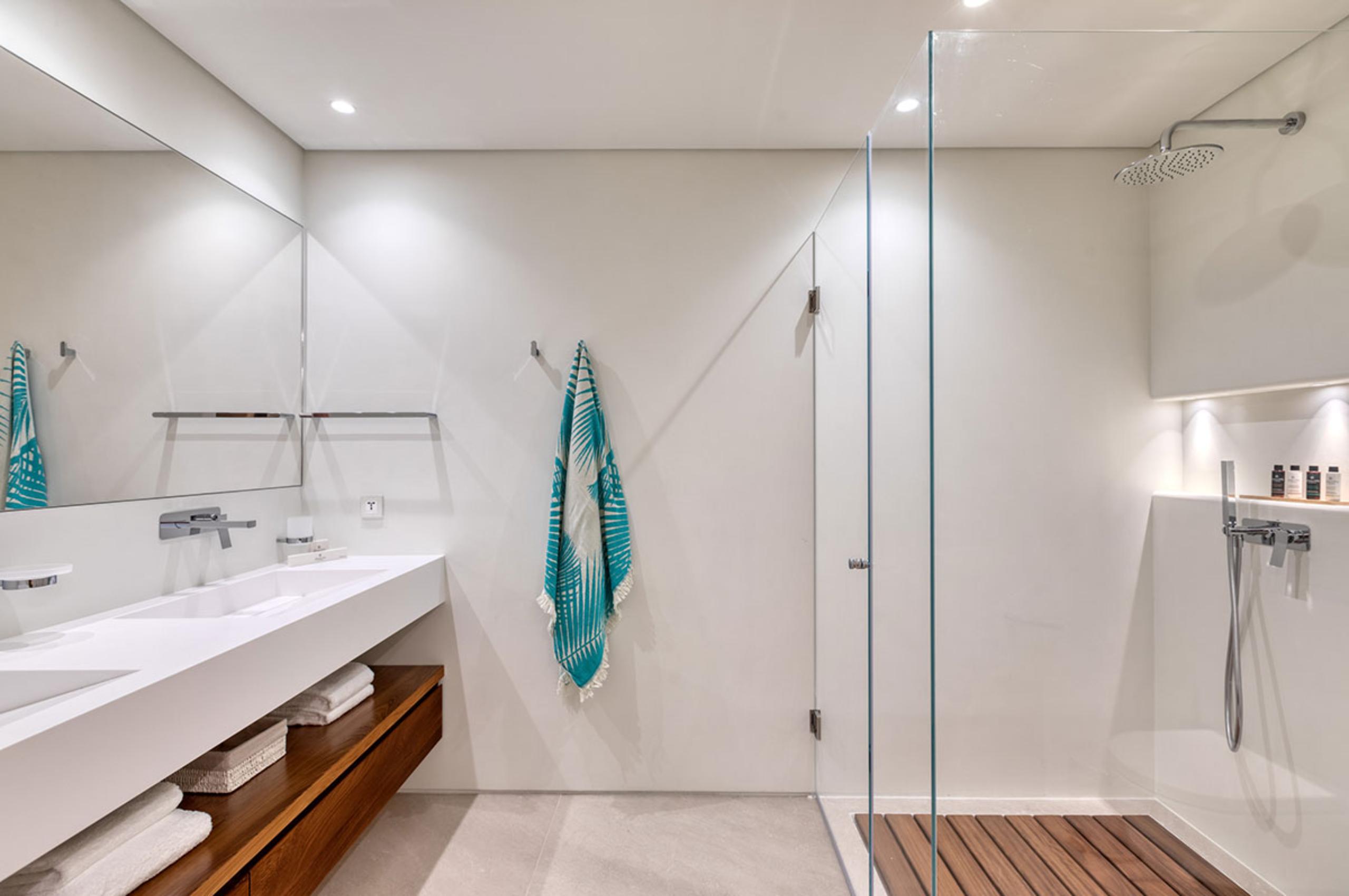 villa-diana-bathroom-walk-in-shower-double-sink-modern-sleek-design-luxury-mykonos