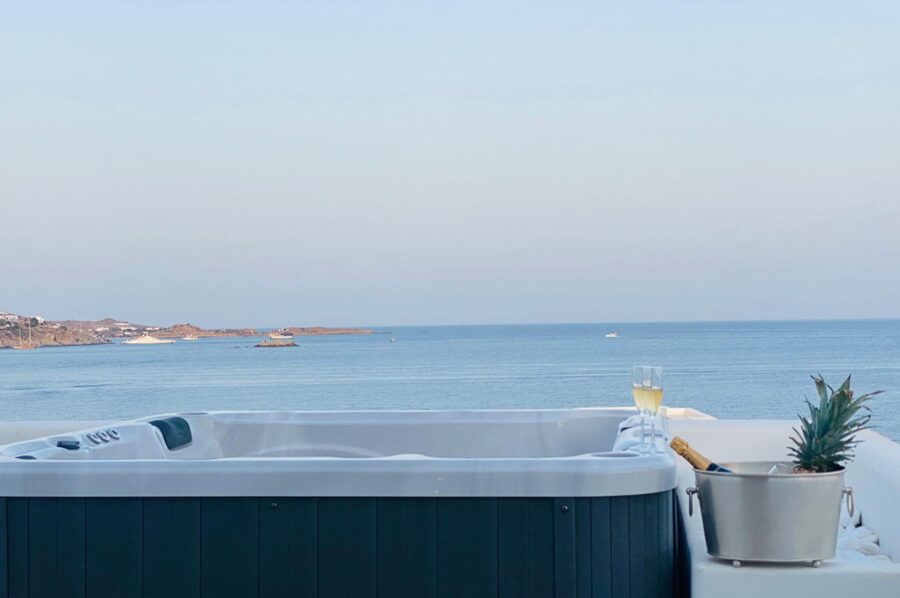 villa-diana-jacuzzi-hottub-stunning-sea-views-relaxation-wellness-luxury-mykonos