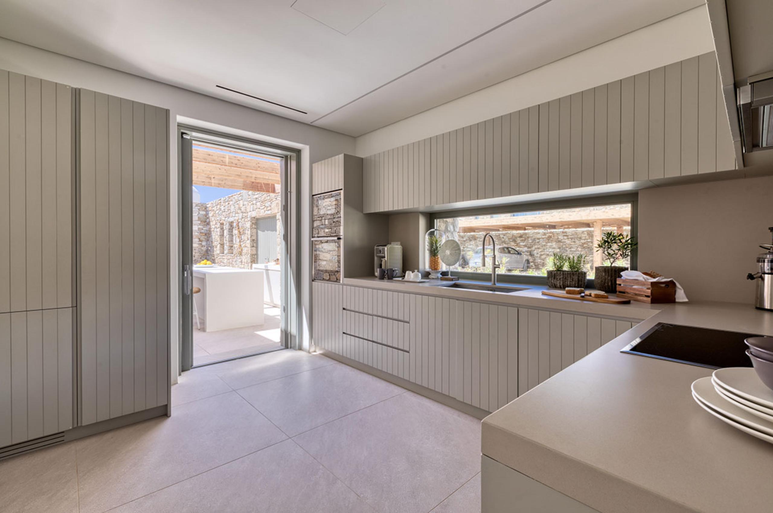 villa-diana-kitchen-fully-equipped-sleek-modern-space-luxury-mykonos