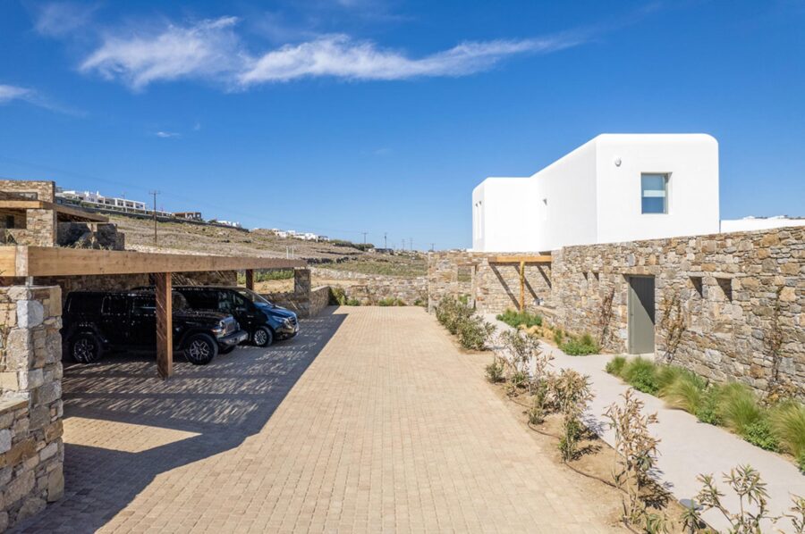 villa-diana-parking-covered-garage-driveway-secure-luxury-rental-mykonos