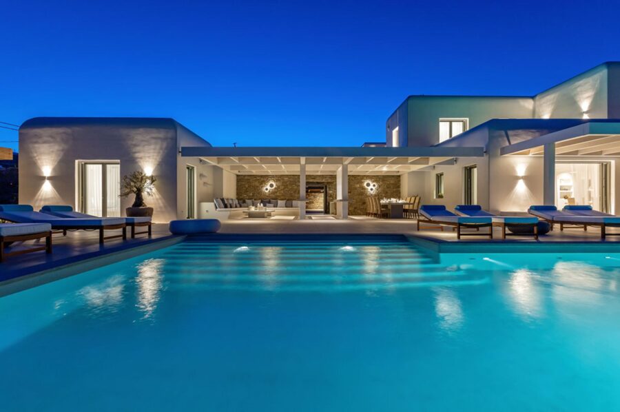 villa-diana-swimming-pool-night-exterior-terrace-sunbeds-luxury-retreat-mykonos